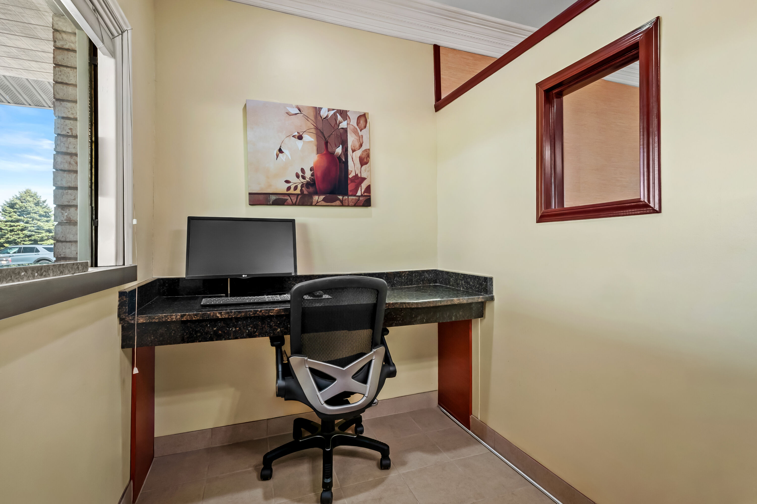 Days Inn by Wyndham Whitmore Lake/Ann Arbor/Brighton business center in Whitmore Lake, Michigan