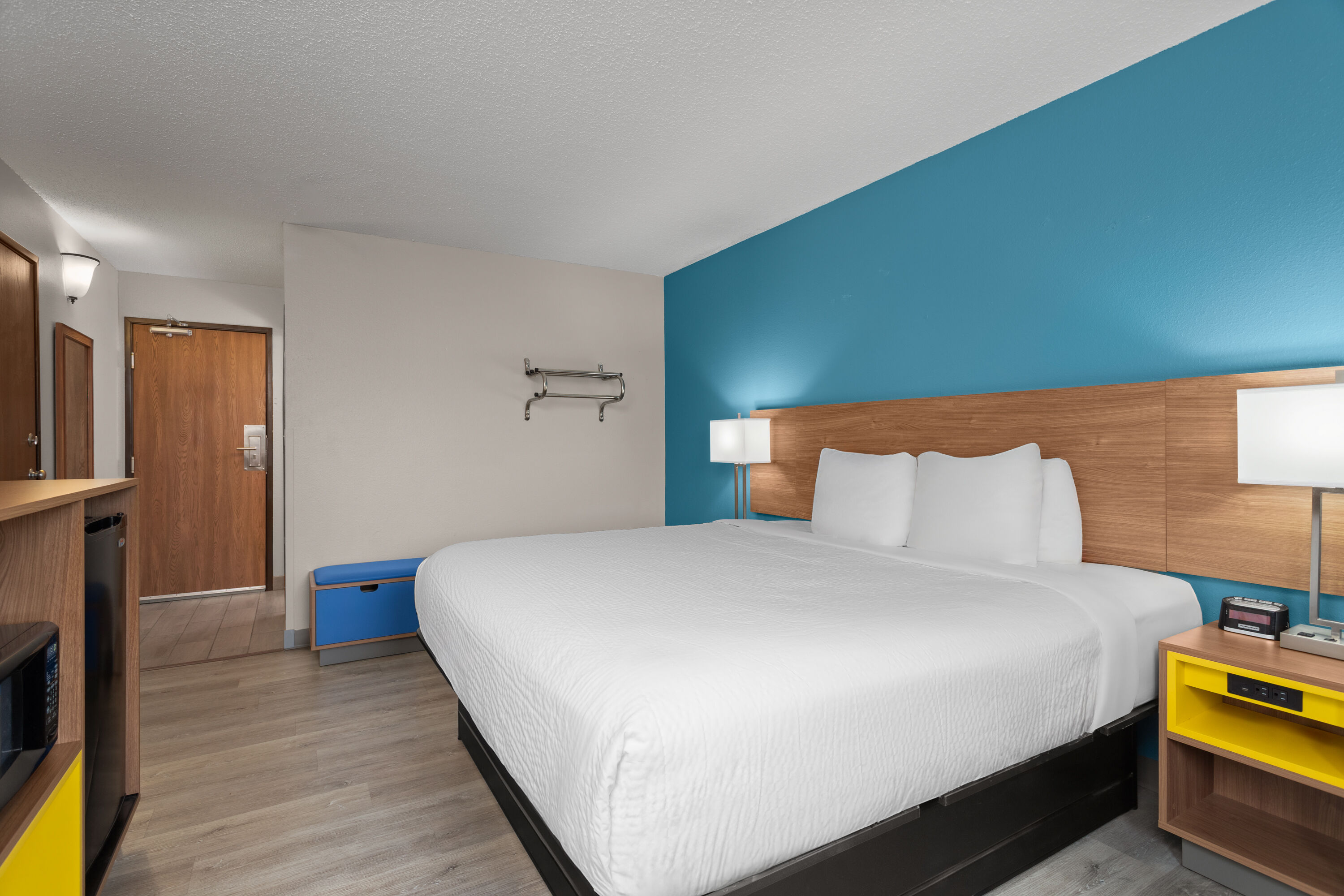 Guest room at the Days Inn by Wyndham Austin in Austin, Minnesota