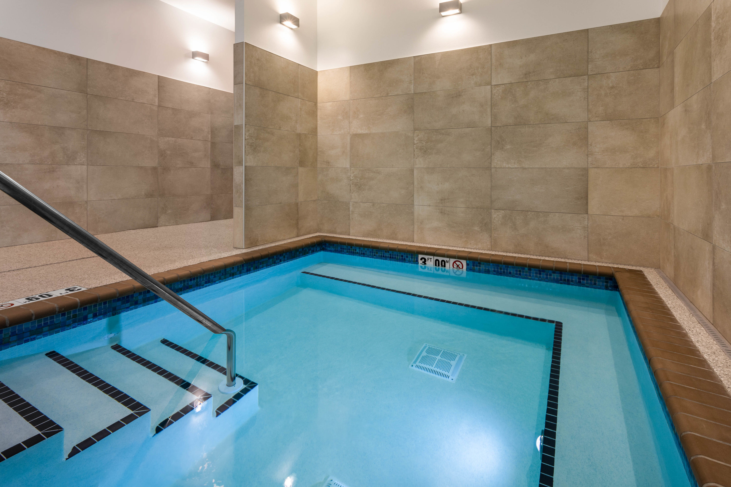 Hot tub at the Days Inn & Suites by Wyndham Duluth by the Mall in Duluth, Minnesota