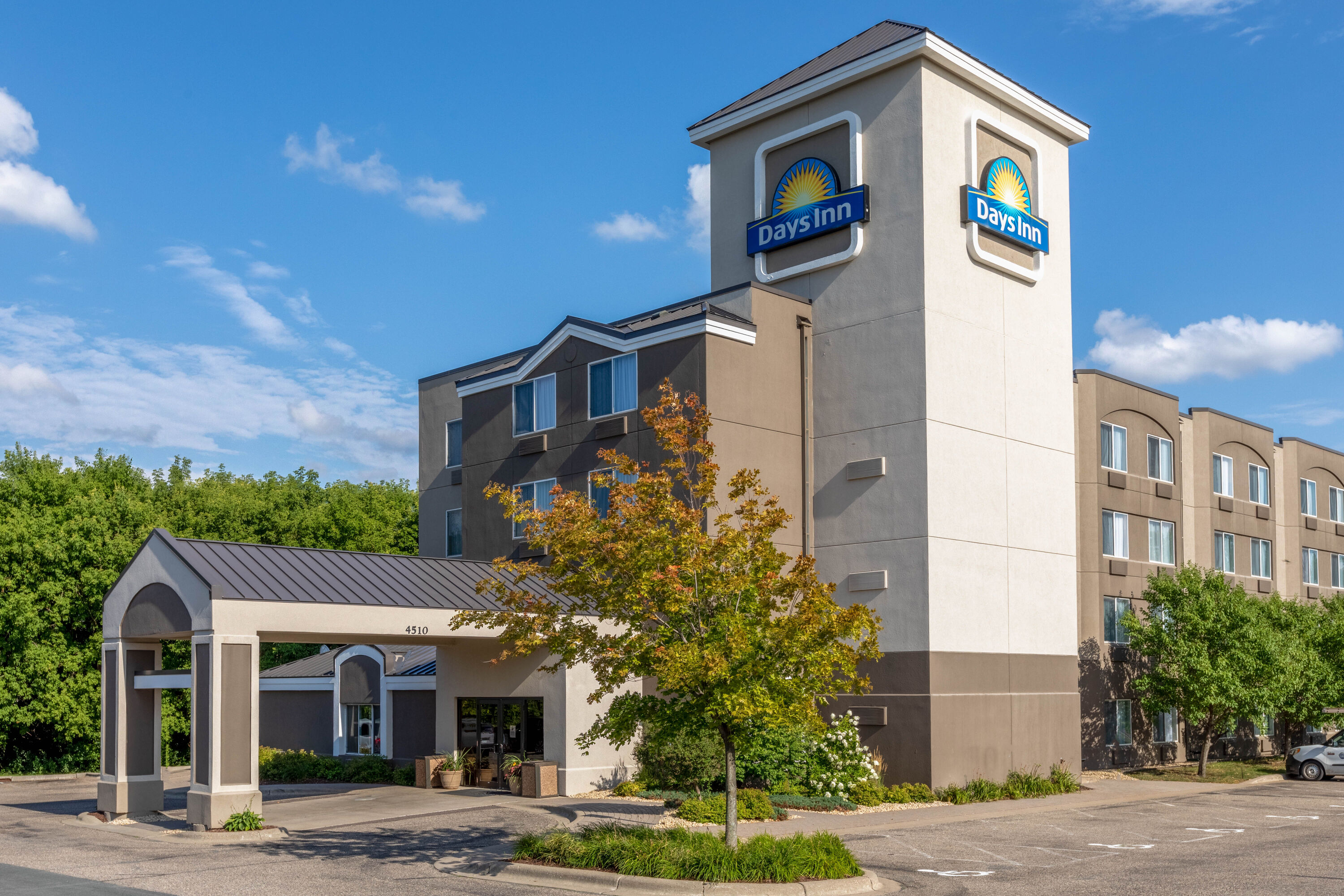 Days Inn by Wyndham Eagan Minnesota Near Mall of America Eagan, MN Hotels