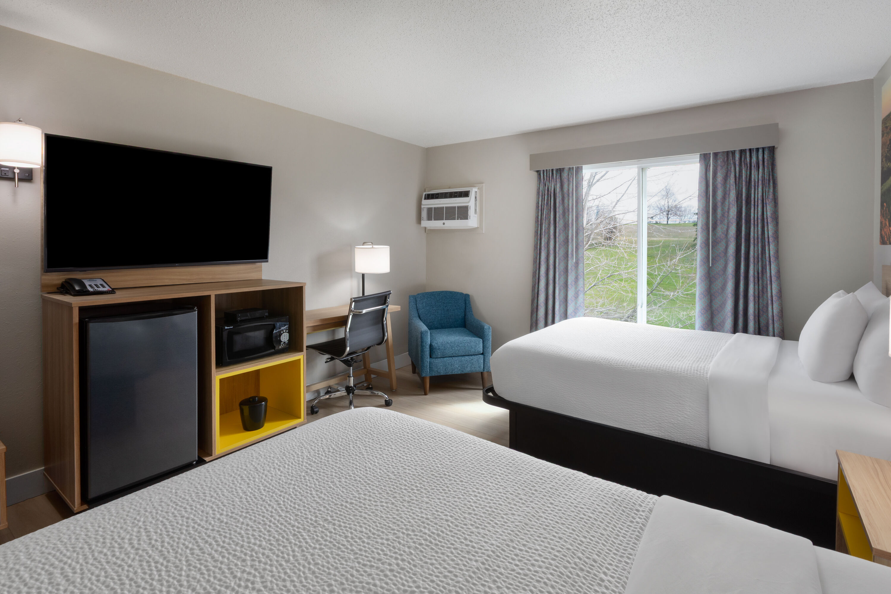 Guest room at the Days Inn by Wyndham Fergus Falls in Fergus Falls, Minnesota