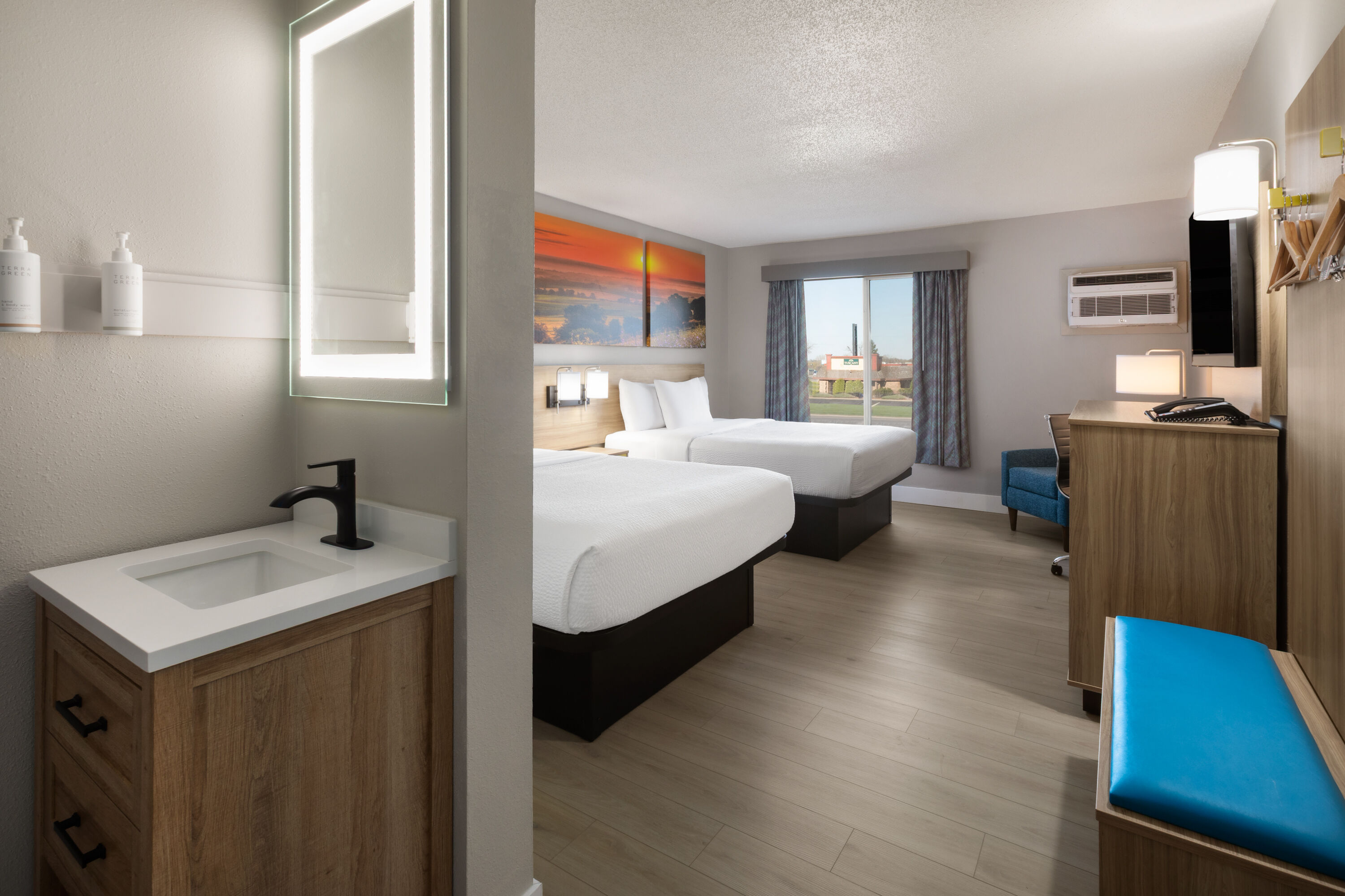 Guest room at the Days Inn by Wyndham Fergus Falls in Fergus Falls, Minnesota