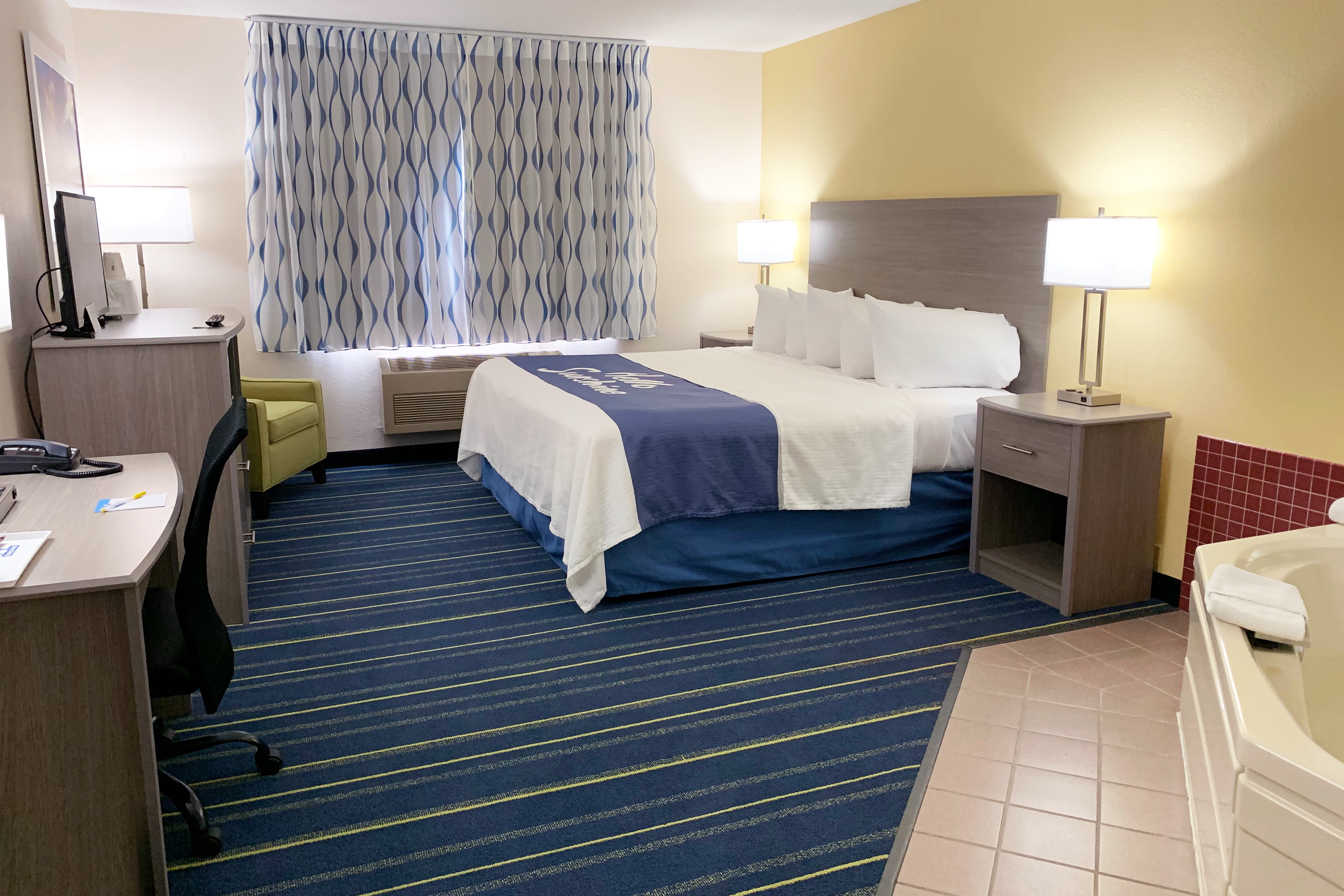 Days Inn by Wyndham Hinckley suite in Hinckley, Minnesota