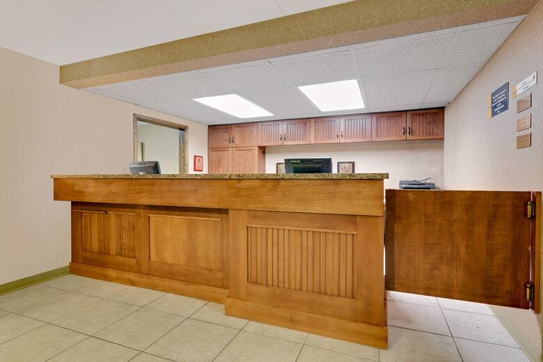 Days Inn By Wyndham International Falls Hotels Days Inn By Wyndham International Falls Hotel Lobby In Minnesota