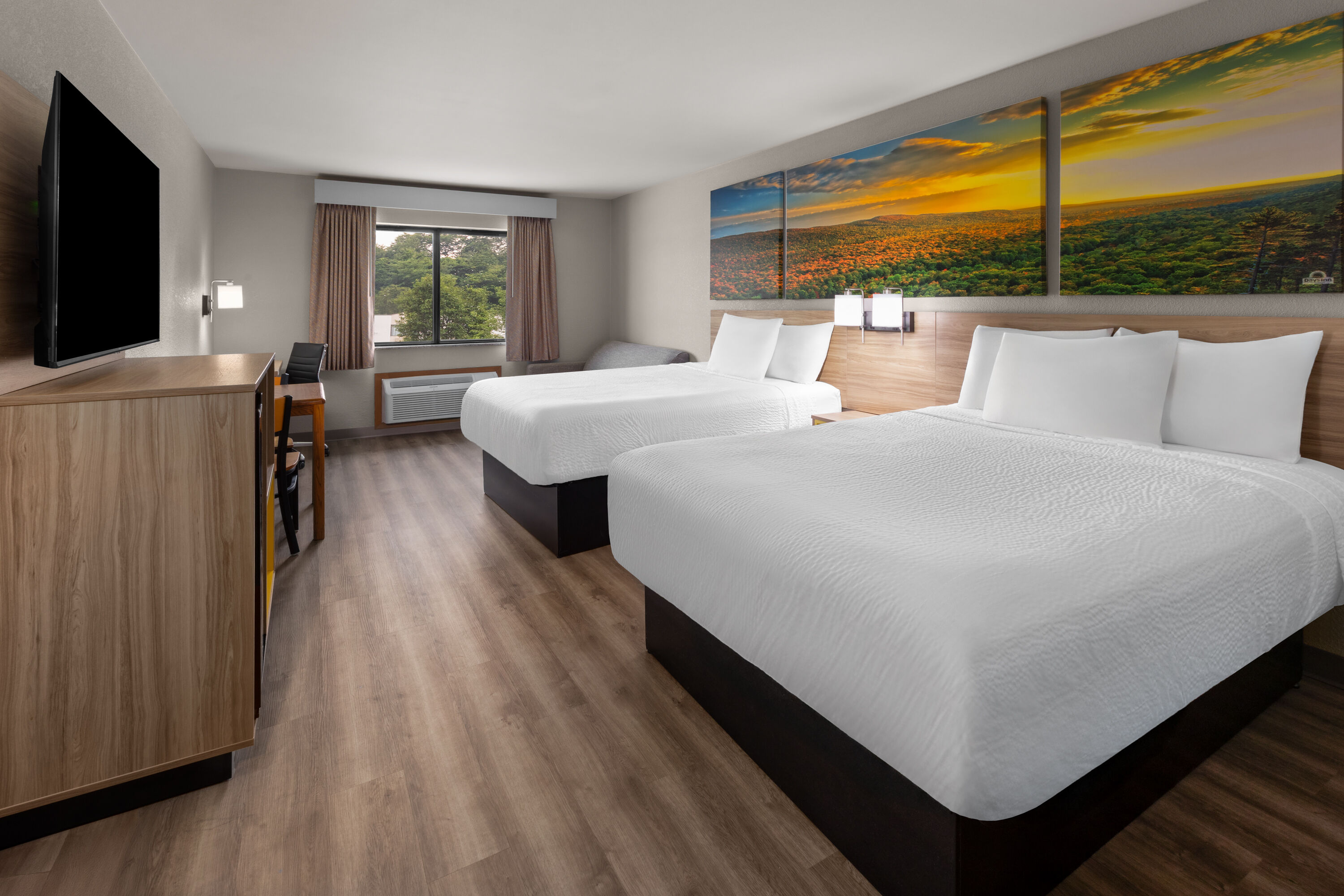 Guest room at the Days Inn by Wyndham Mankato in Mankato, Minnesota