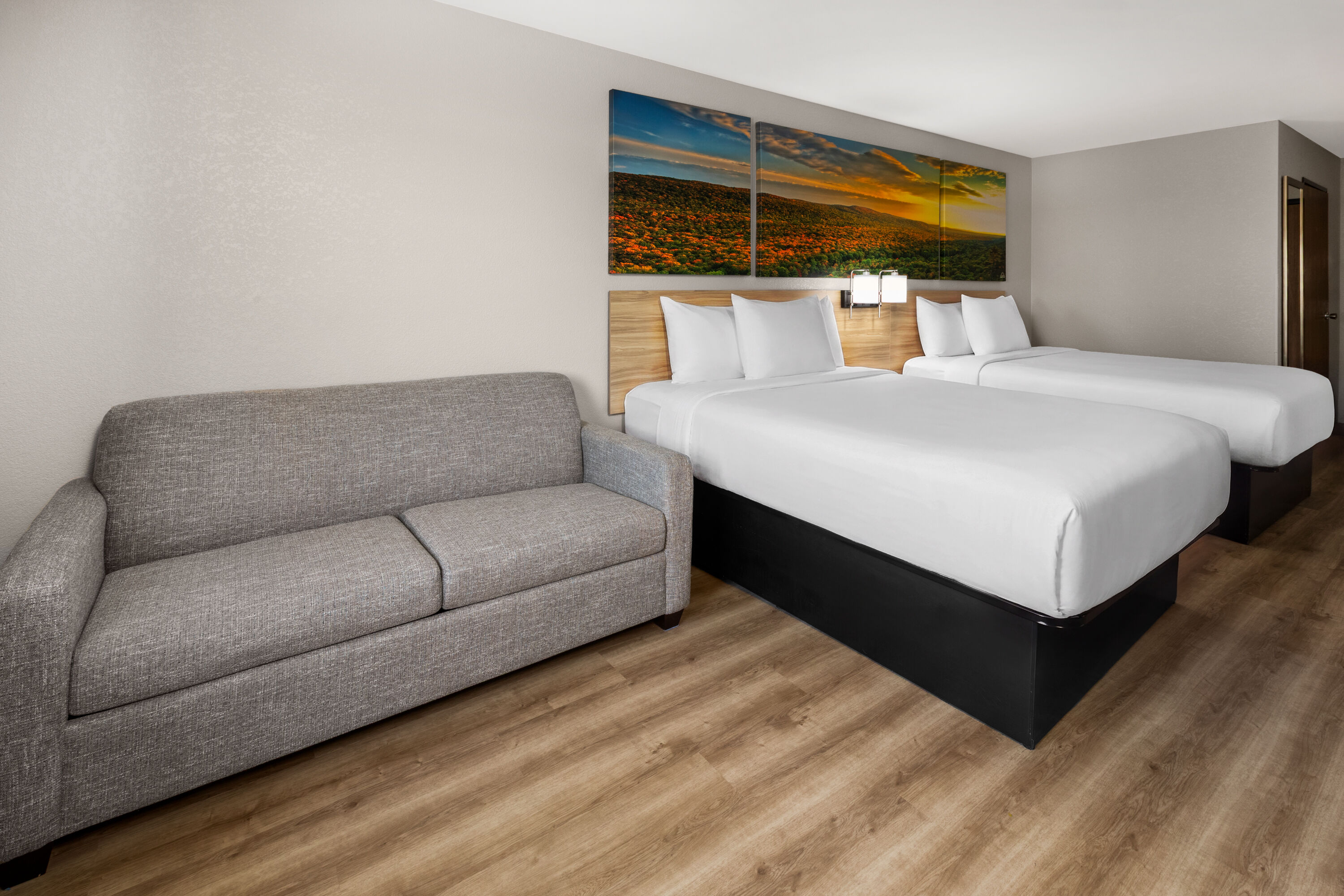Guest room at the Days Inn by Wyndham Mankato in Mankato, Minnesota