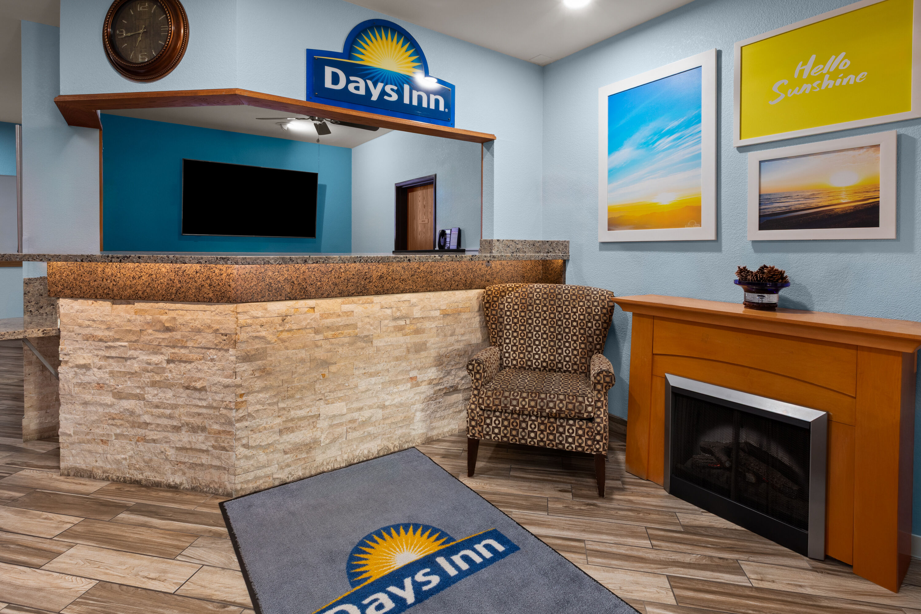 Days Inn by Wyndham Mankato reception in Mankato, Minnesota