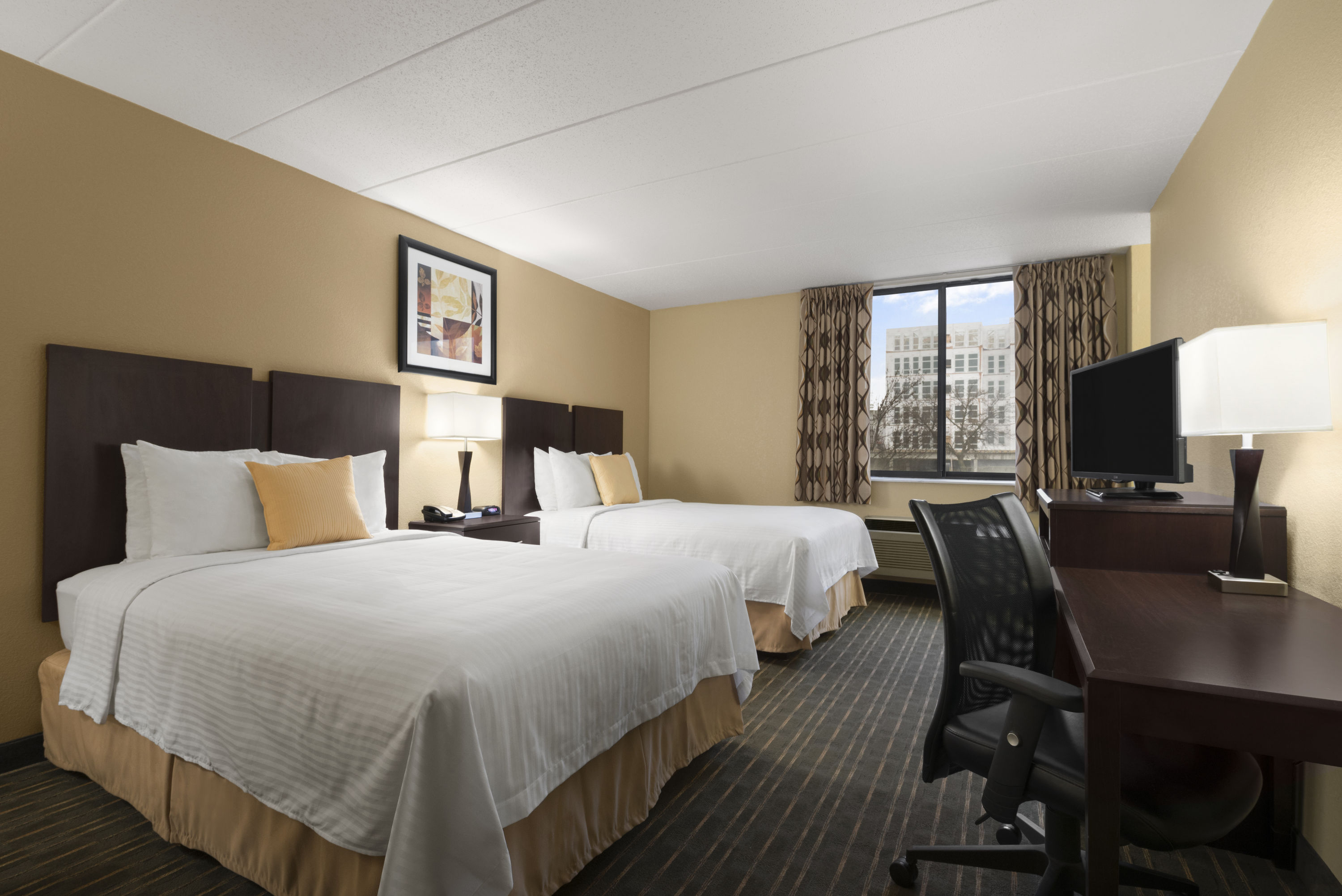 Days Hotel By Wyndham University Ave Se Minneapolis Mn