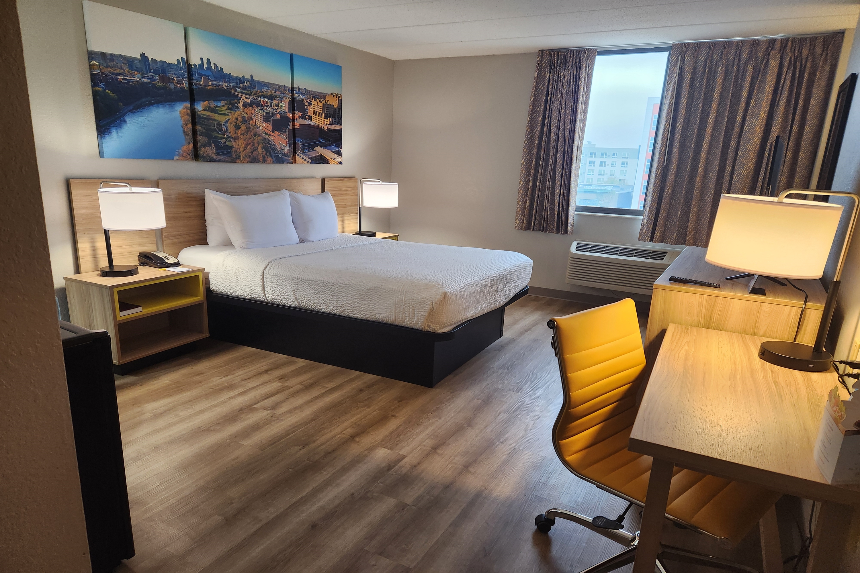 Guest room at the Days Hotel by Wyndham University Ave SE in Minneapolis, Minnesota