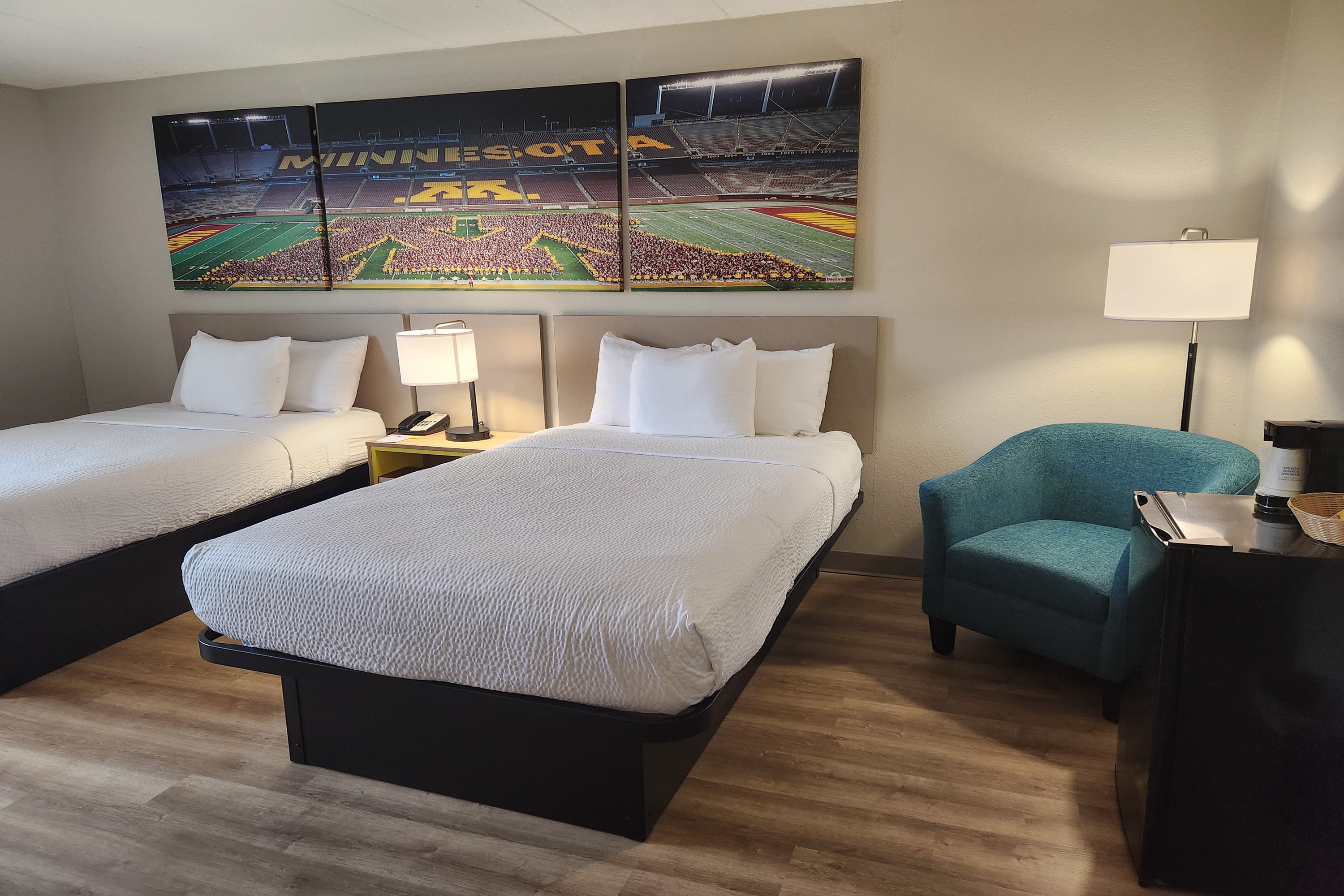 Guest room at the Days Hotel by Wyndham University Ave SE in Minneapolis, Minnesota