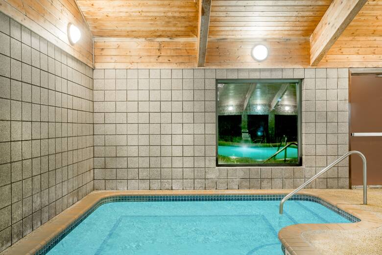 Days Inn Moose Lake Hotels Mn 55767 Pool At The Days Inn Moose Lake In Minnesota