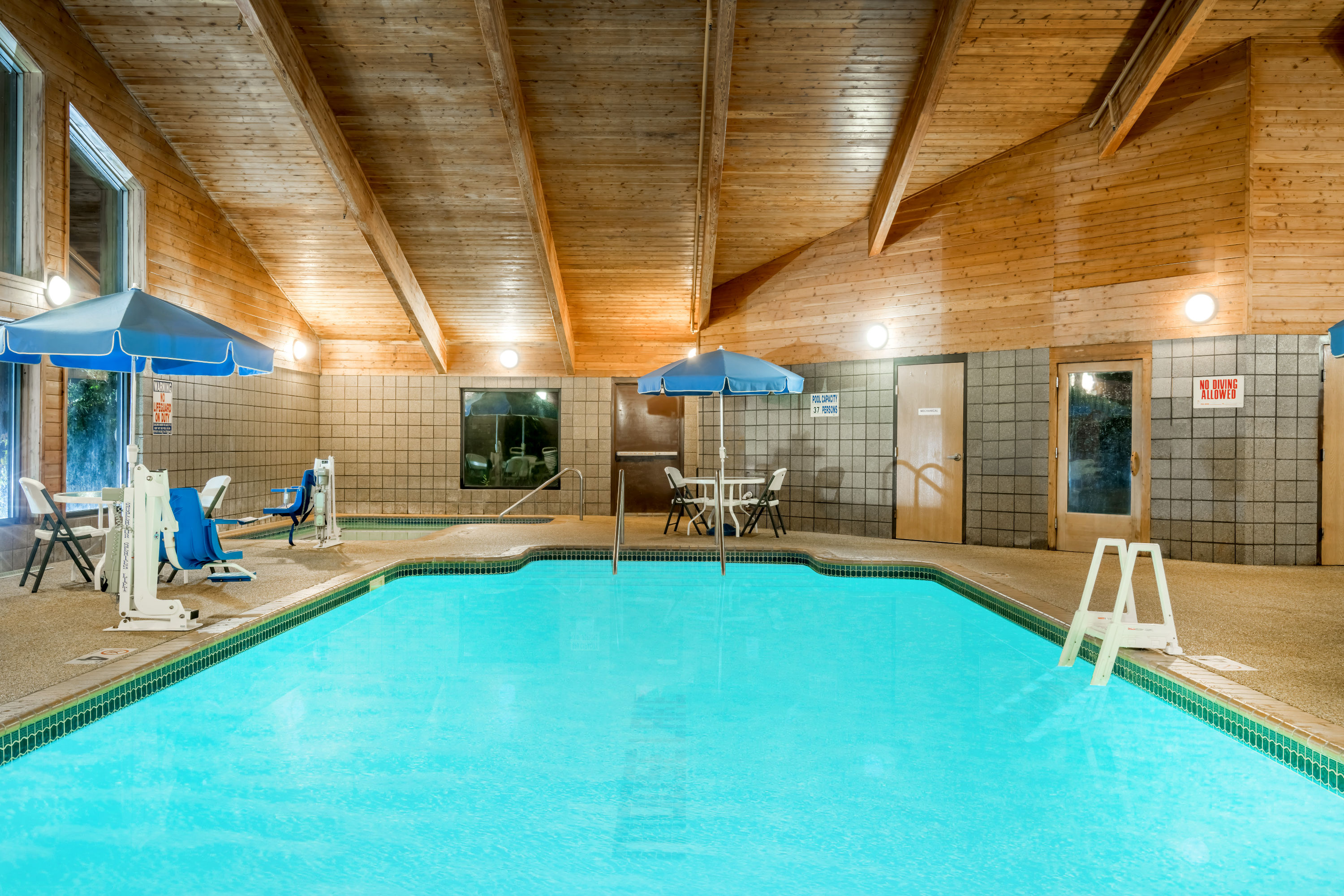 Days Inn by Wyndham Moose Lake Moose Lake, MN Hotels