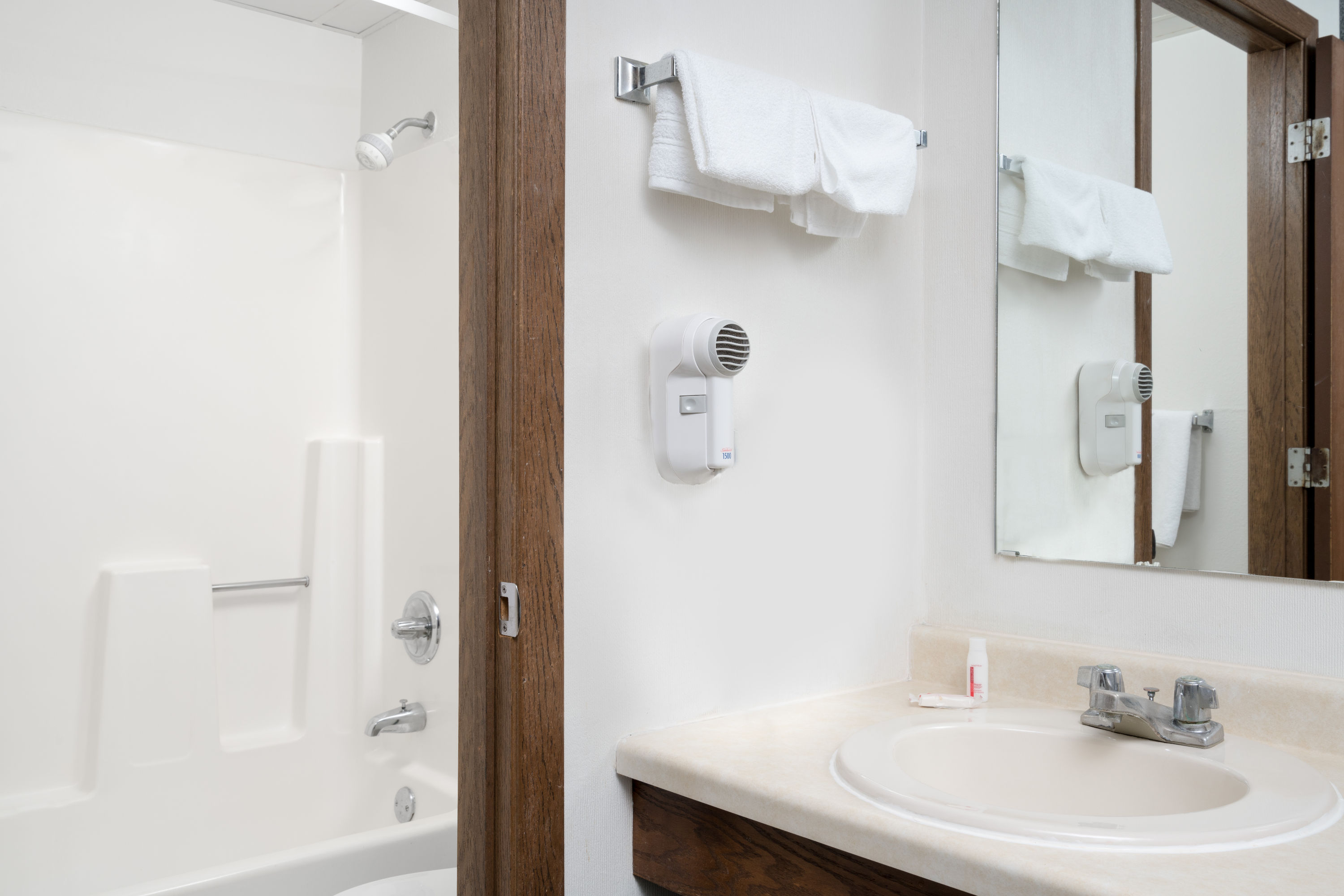 Guest room bath at the Days Inn by Wyndham St Cloud in Saint Cloud, Minnesota