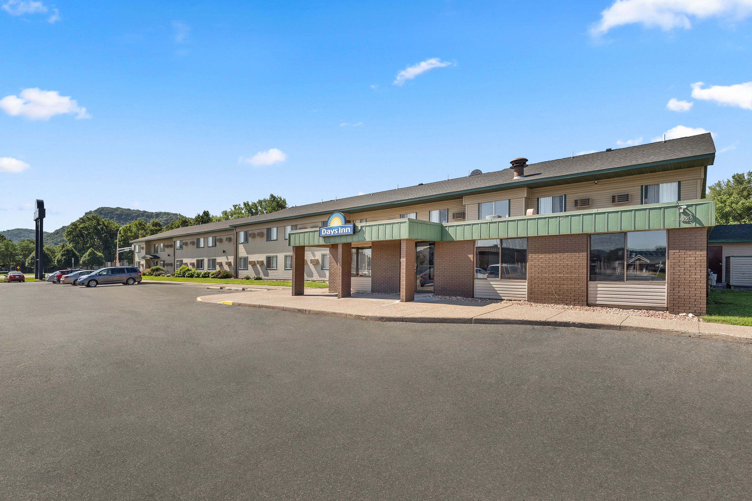 Exterior Day Image of Days Inn by Wyndham Winona hotel in Winona, Minnesota