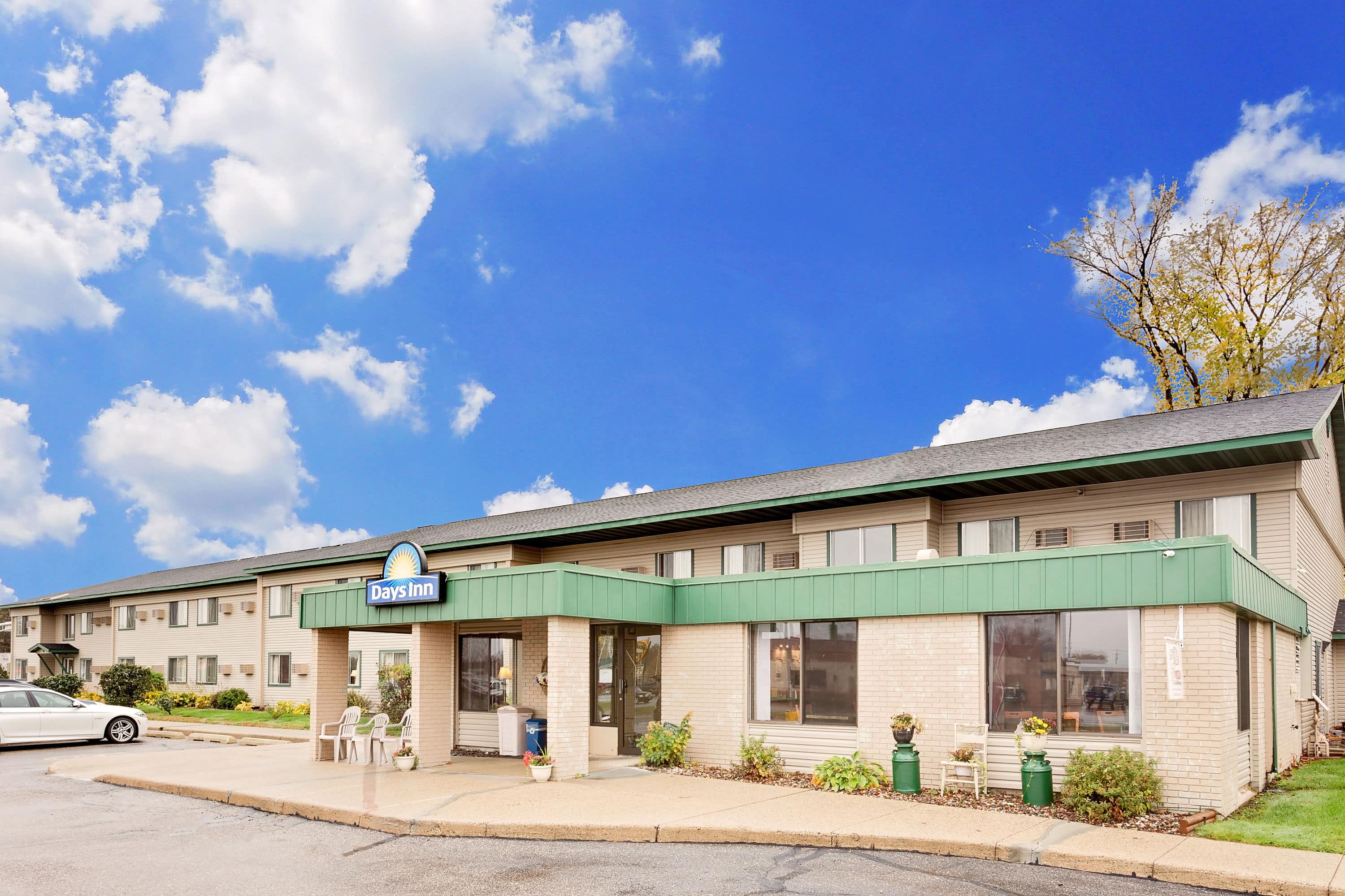 Days Inn by Wyndham Winona Winona, MN Hotels