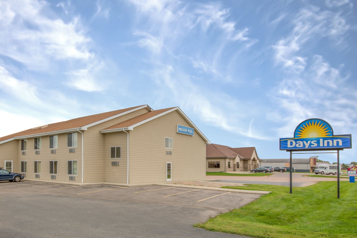 Days Inn By Wyndham Worthington Hotels Mn 56187 Exterior Of Days Inn By Wyndham Worthington Hotel In Minnesota