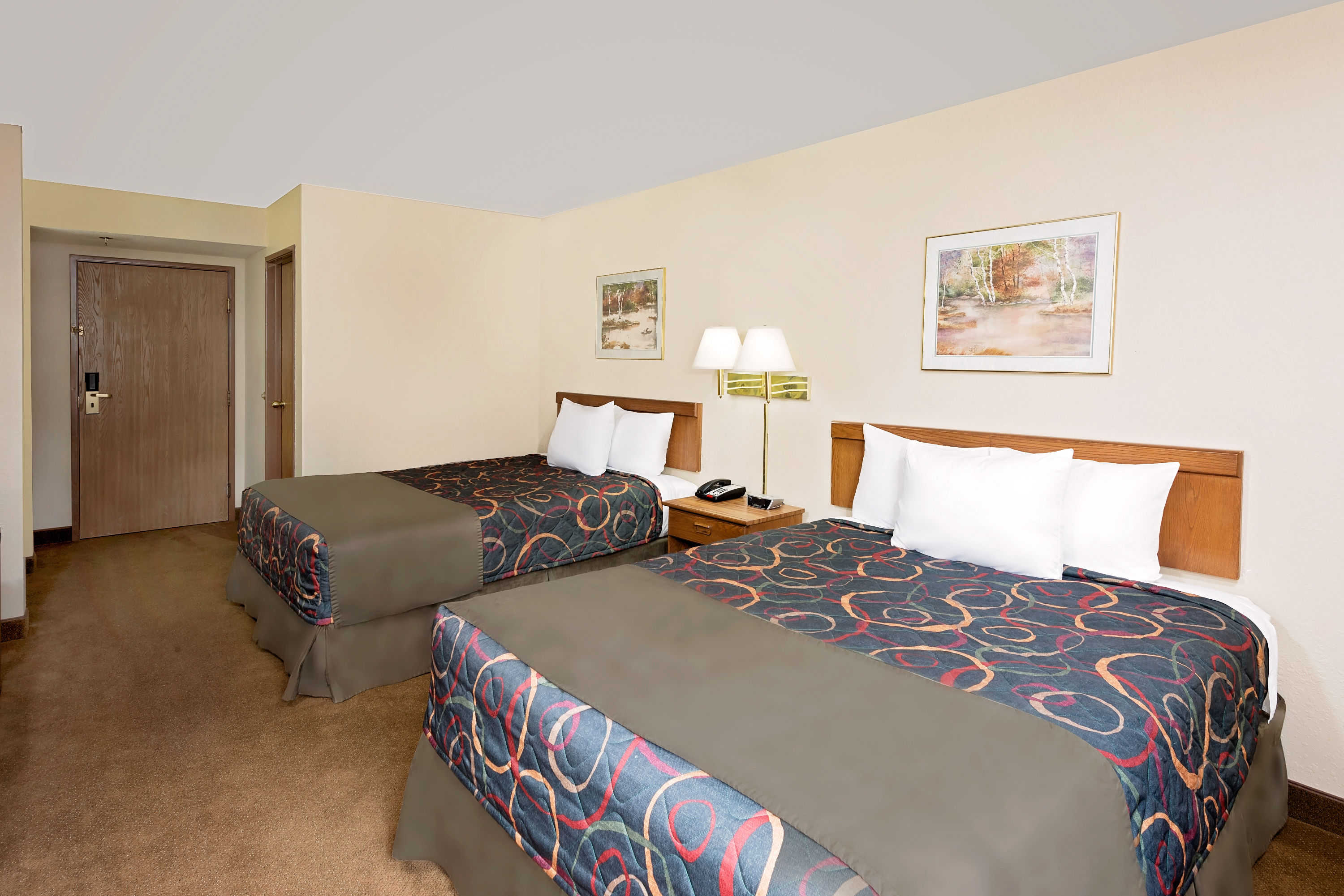 Guest room at the Days Inn by Wyndham Boonville in Boonville, Missouri