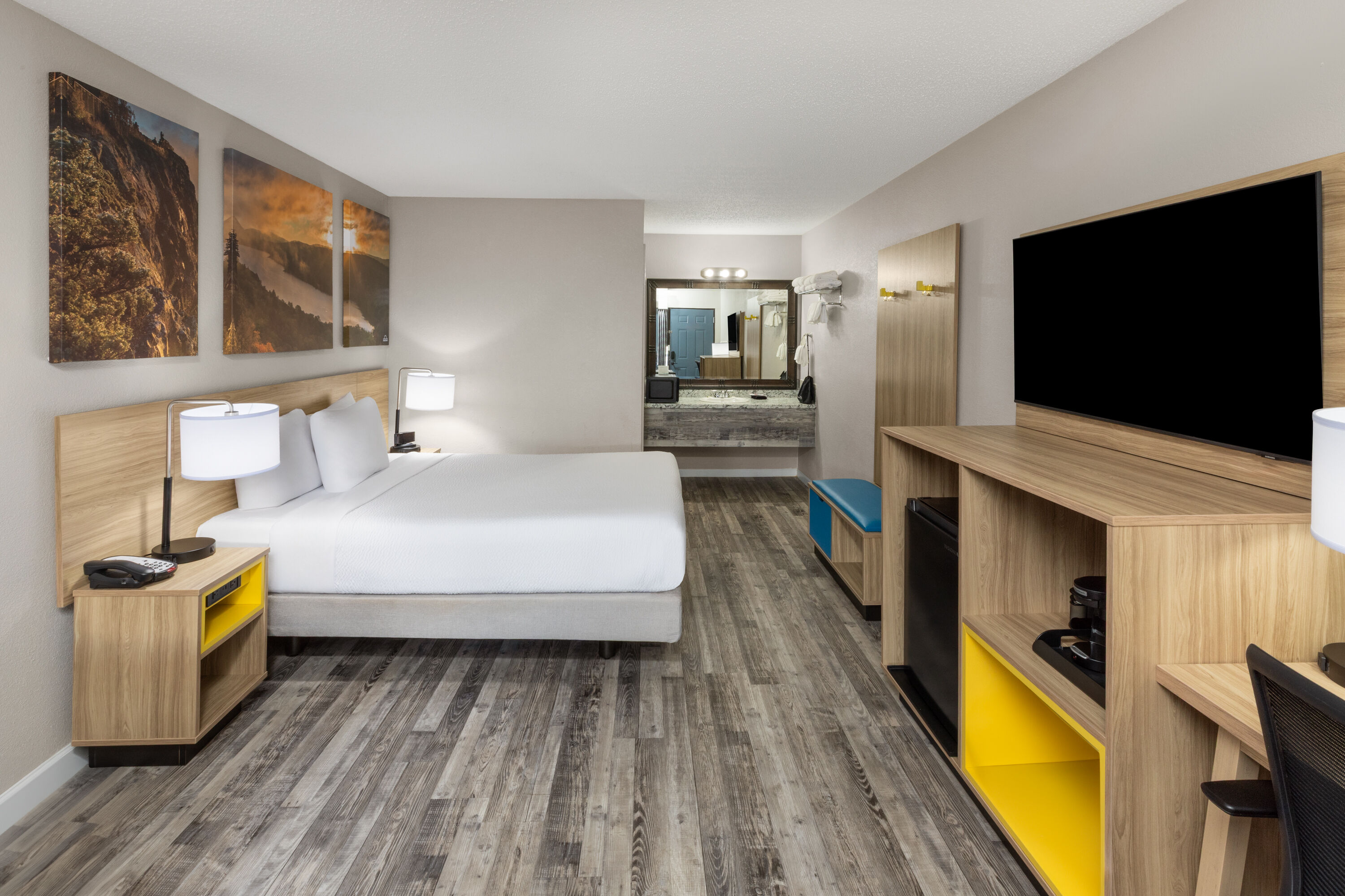 Guest room at the Days Inn by Wyndham Branson Ozarks in Branson, Missouri