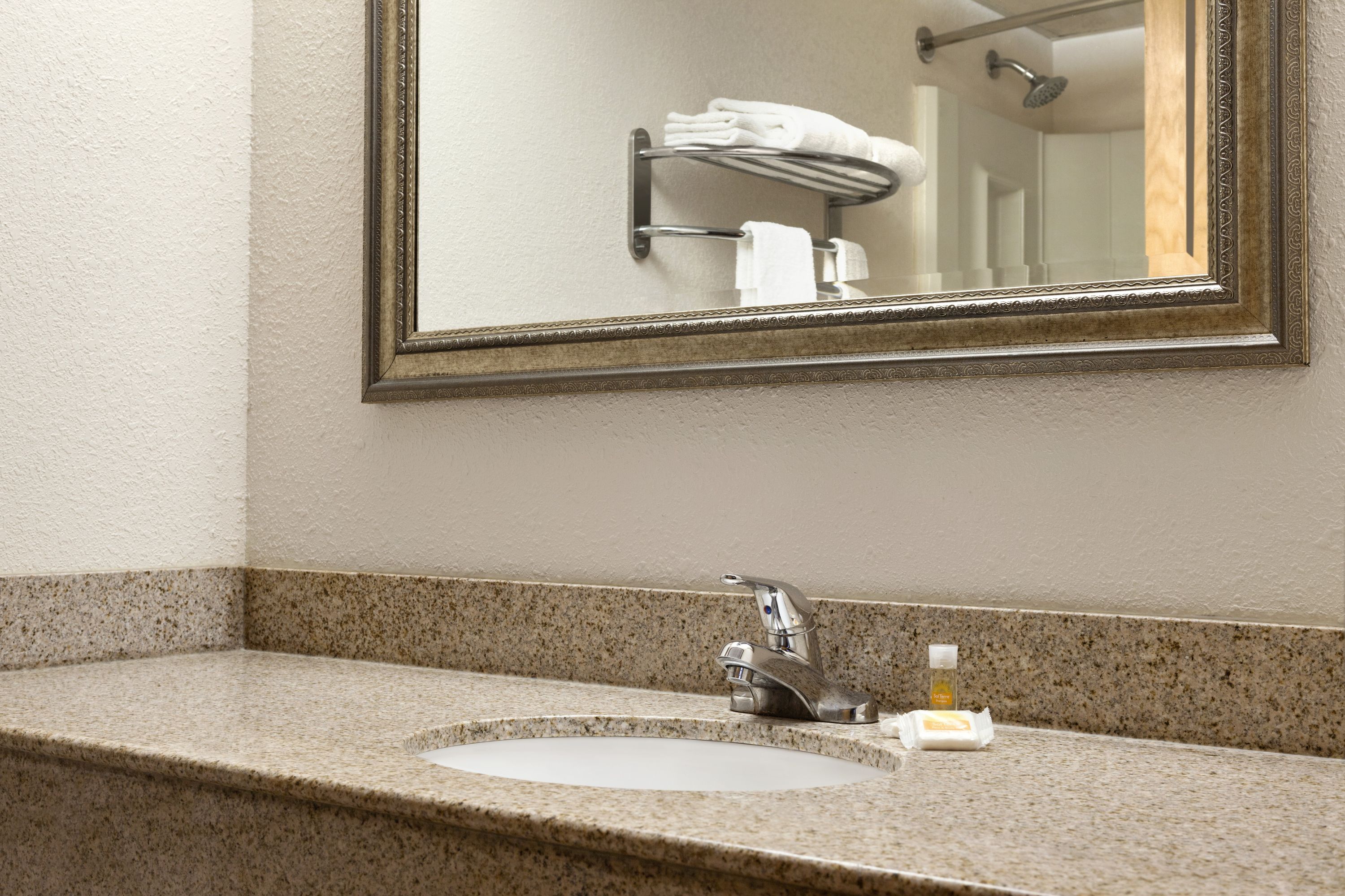 Guest room at the Days Inn Chillicothe in Chillicothe, Missouri