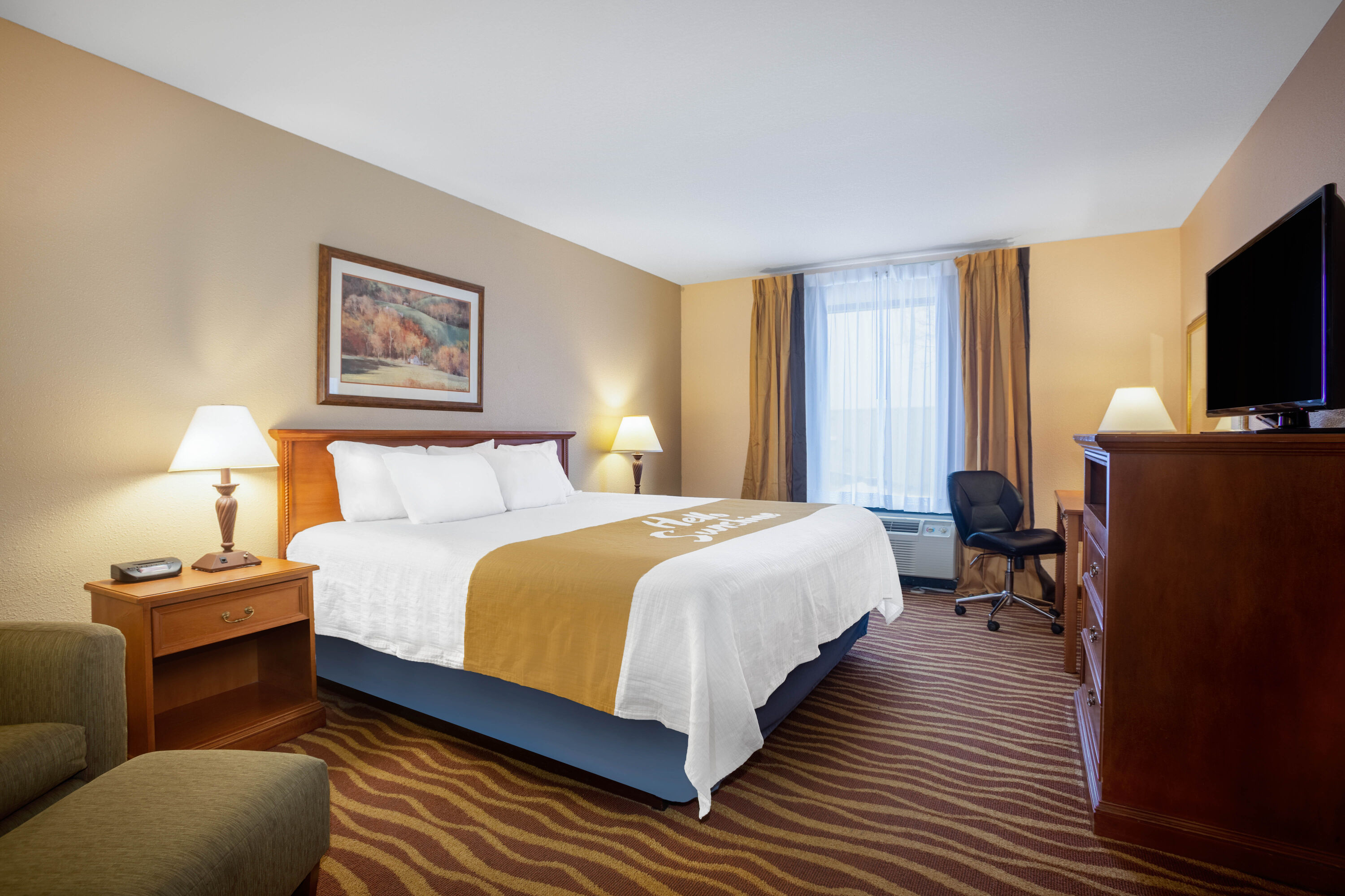 Days Inn & Suites by Wyndham Cuba Cuba, MO Hotels