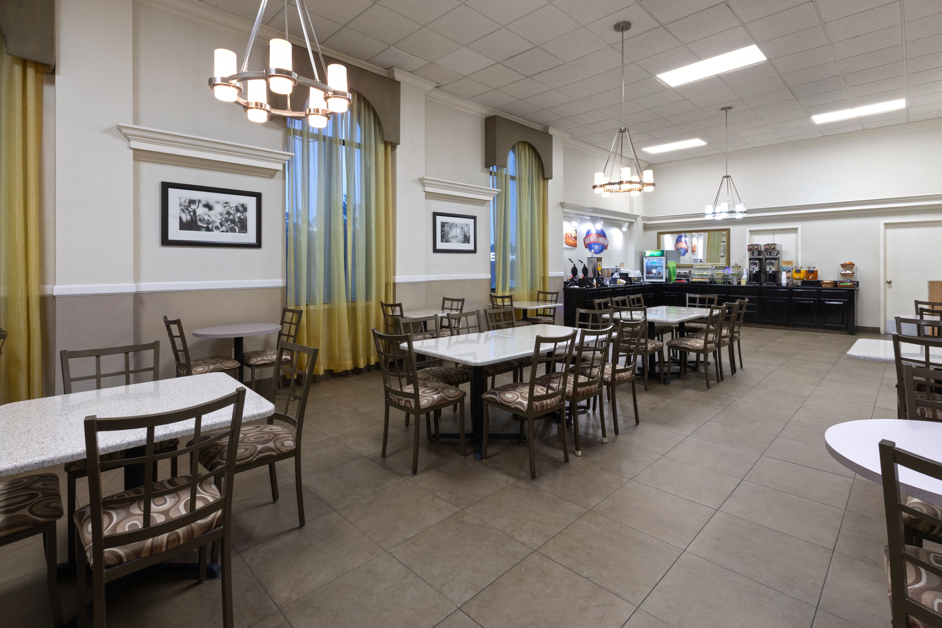 Free breakfast at Days Inn & Suites by Wyndham Festus in Festus, Missouri