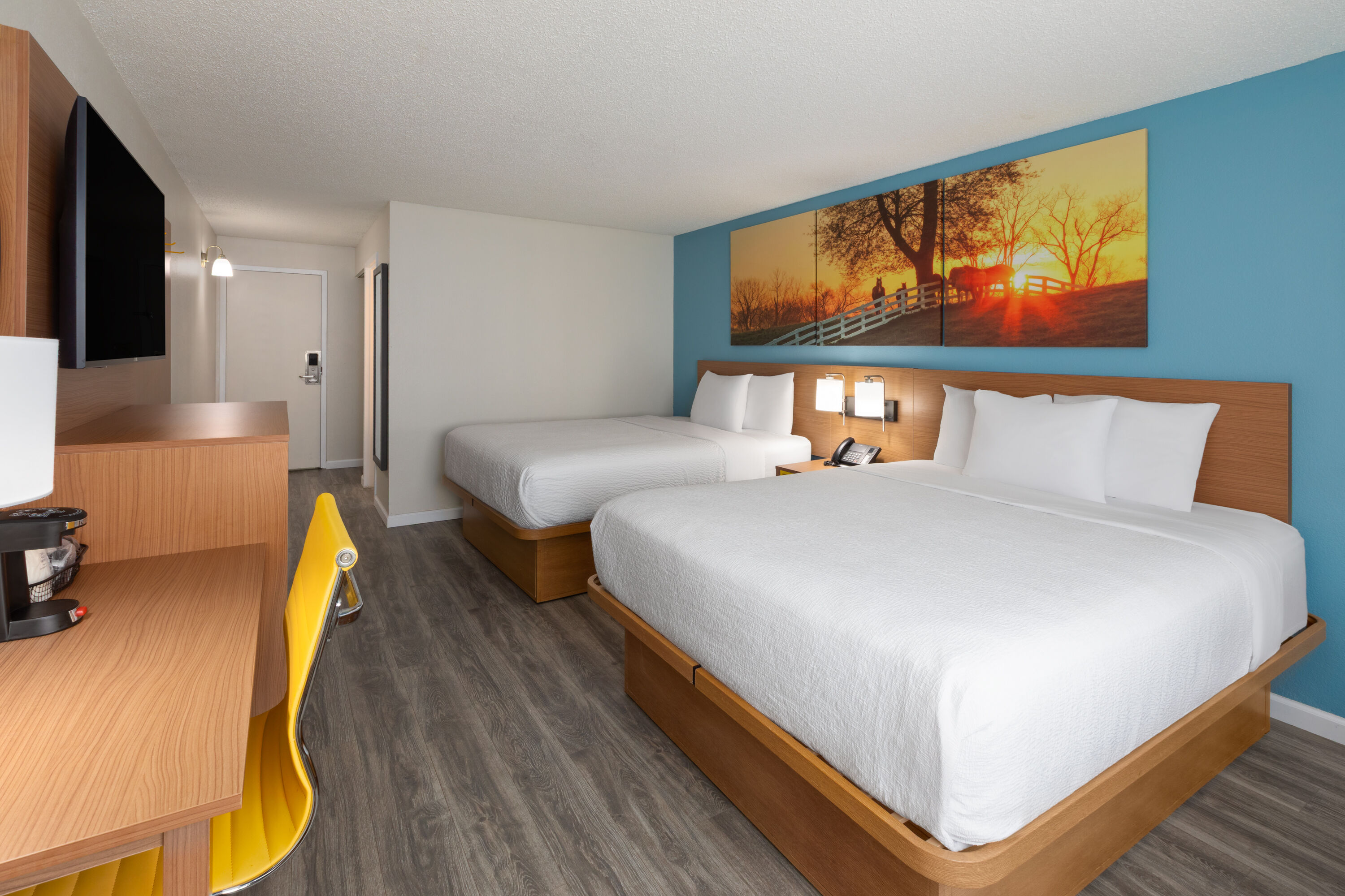 Guest room at the Days Inn & Suites by Wyndham Festus in Festus, Missouri