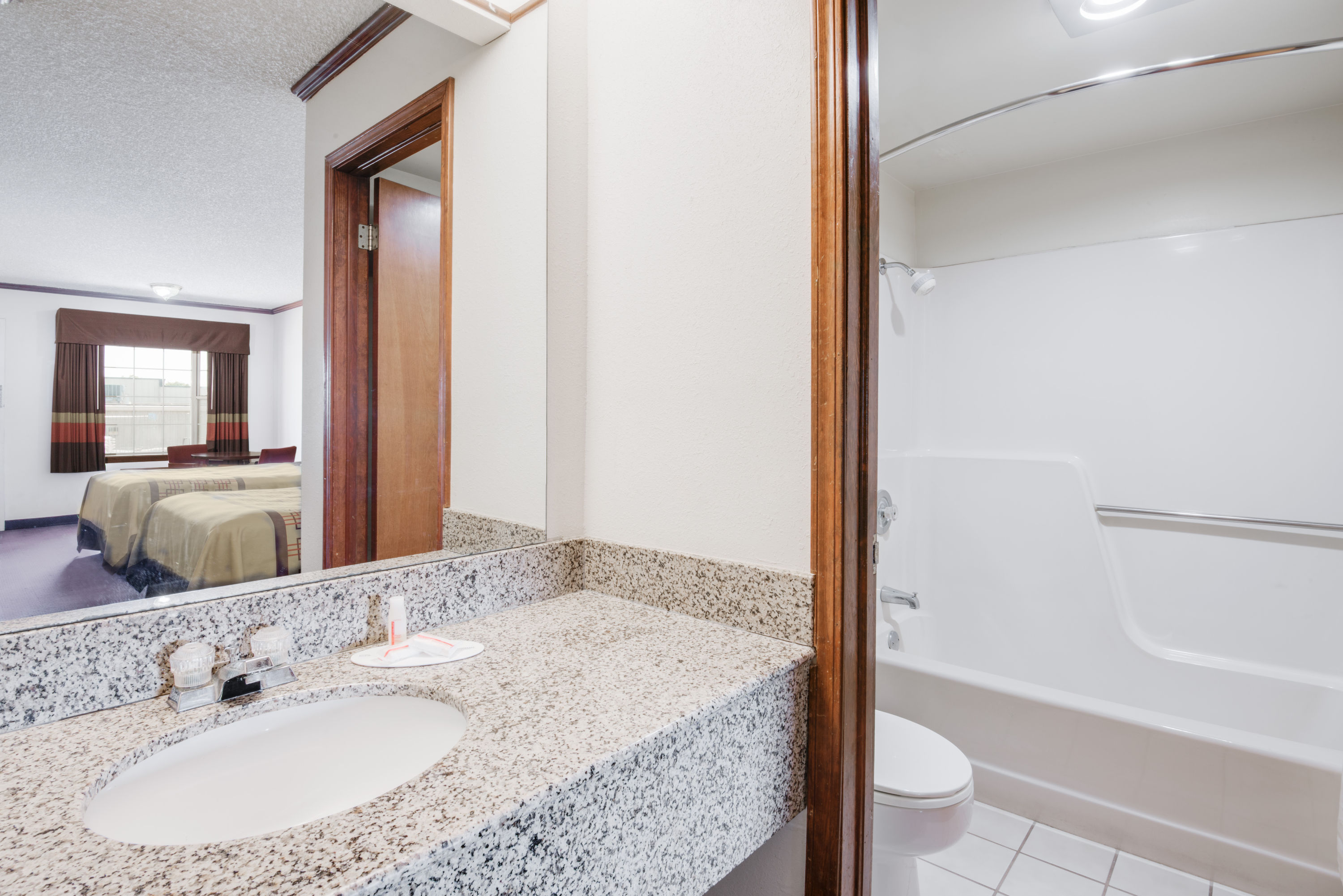 Guest room bath at the Days Inn by Wyndham Monett in Monett, Missouri