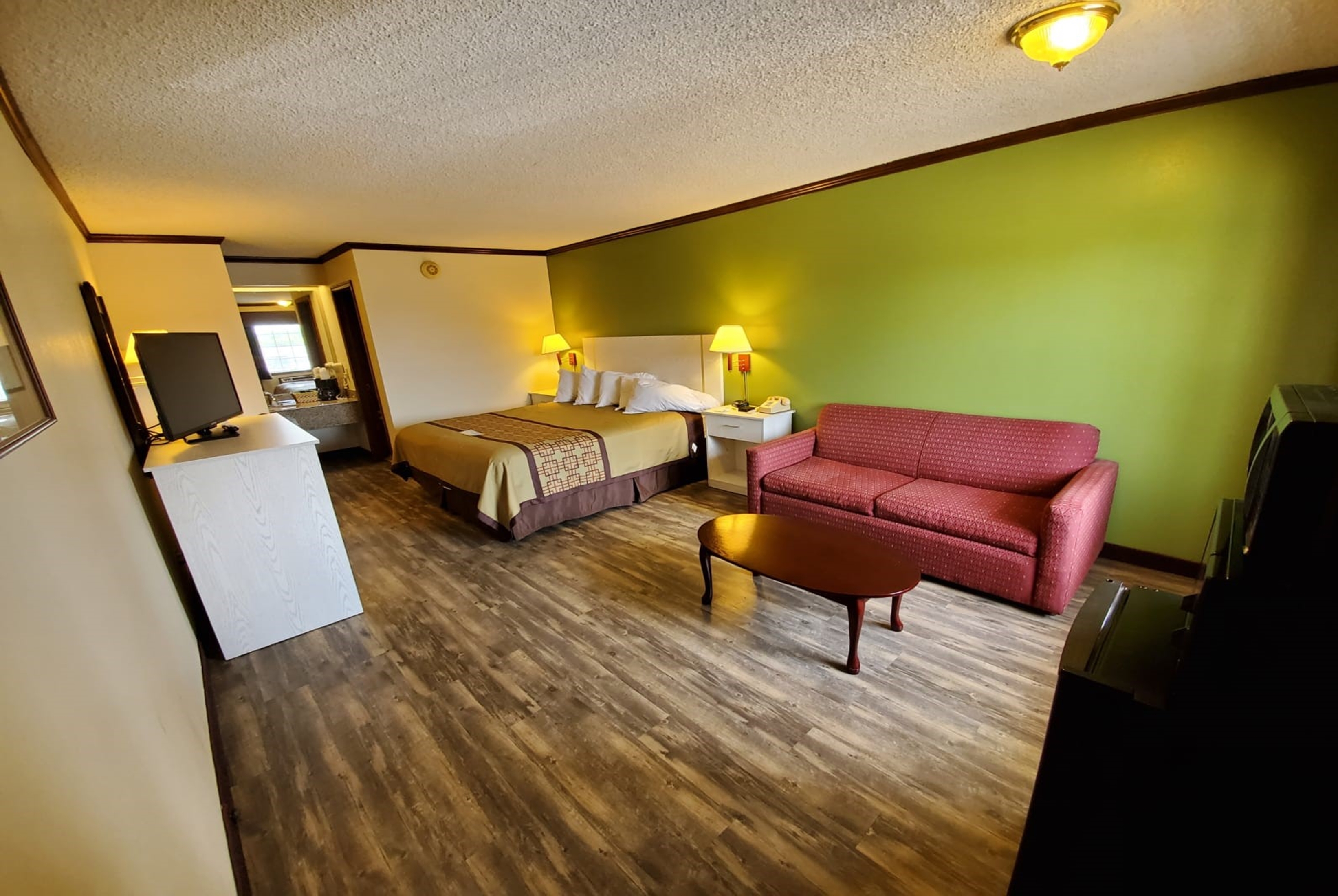 Guest room at the Days Inn by Wyndham Monett in Monett, Missouri