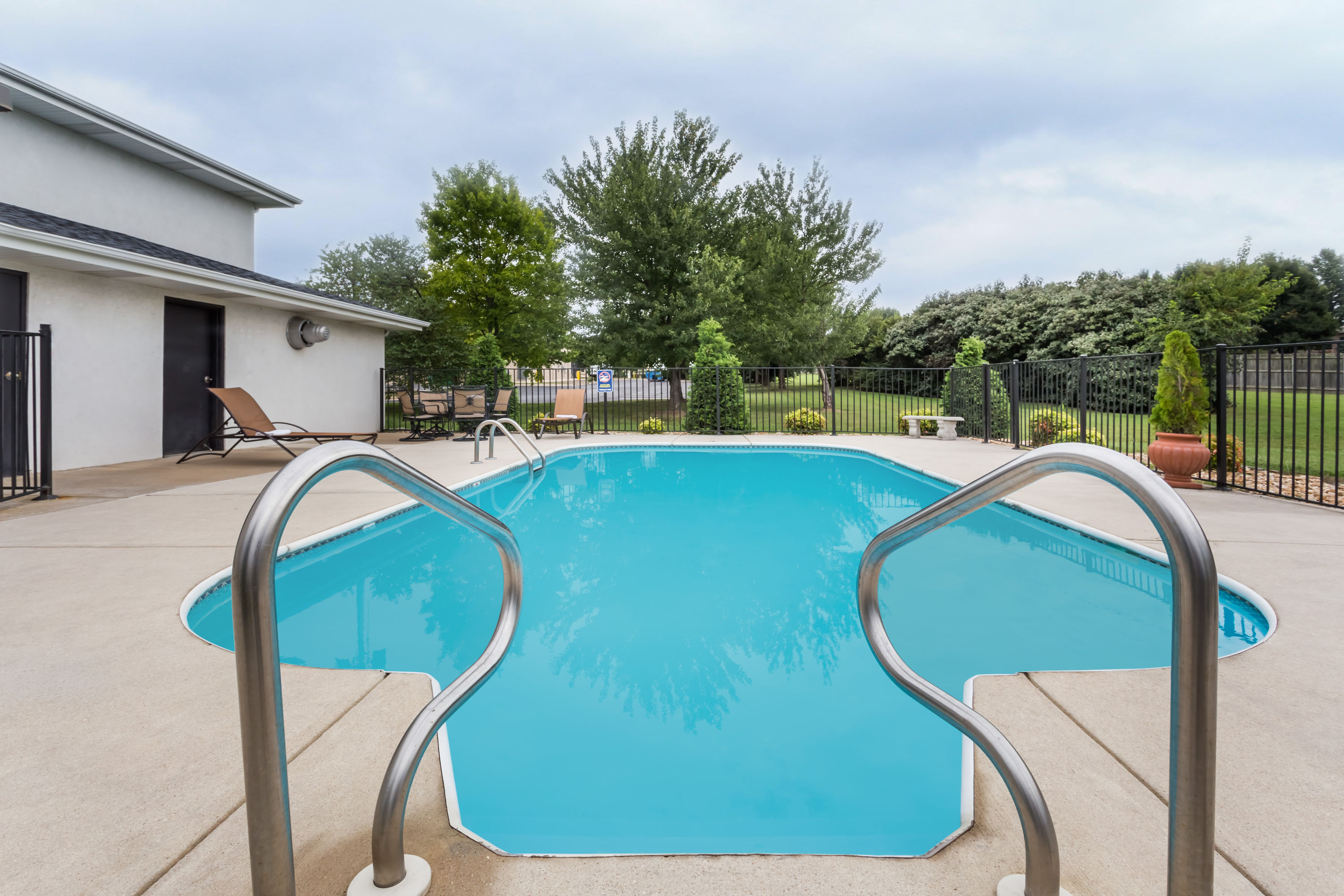 Days Inn by Wyndham Battlefield Rd/Hwy 65 | Springfield, MO Hotels