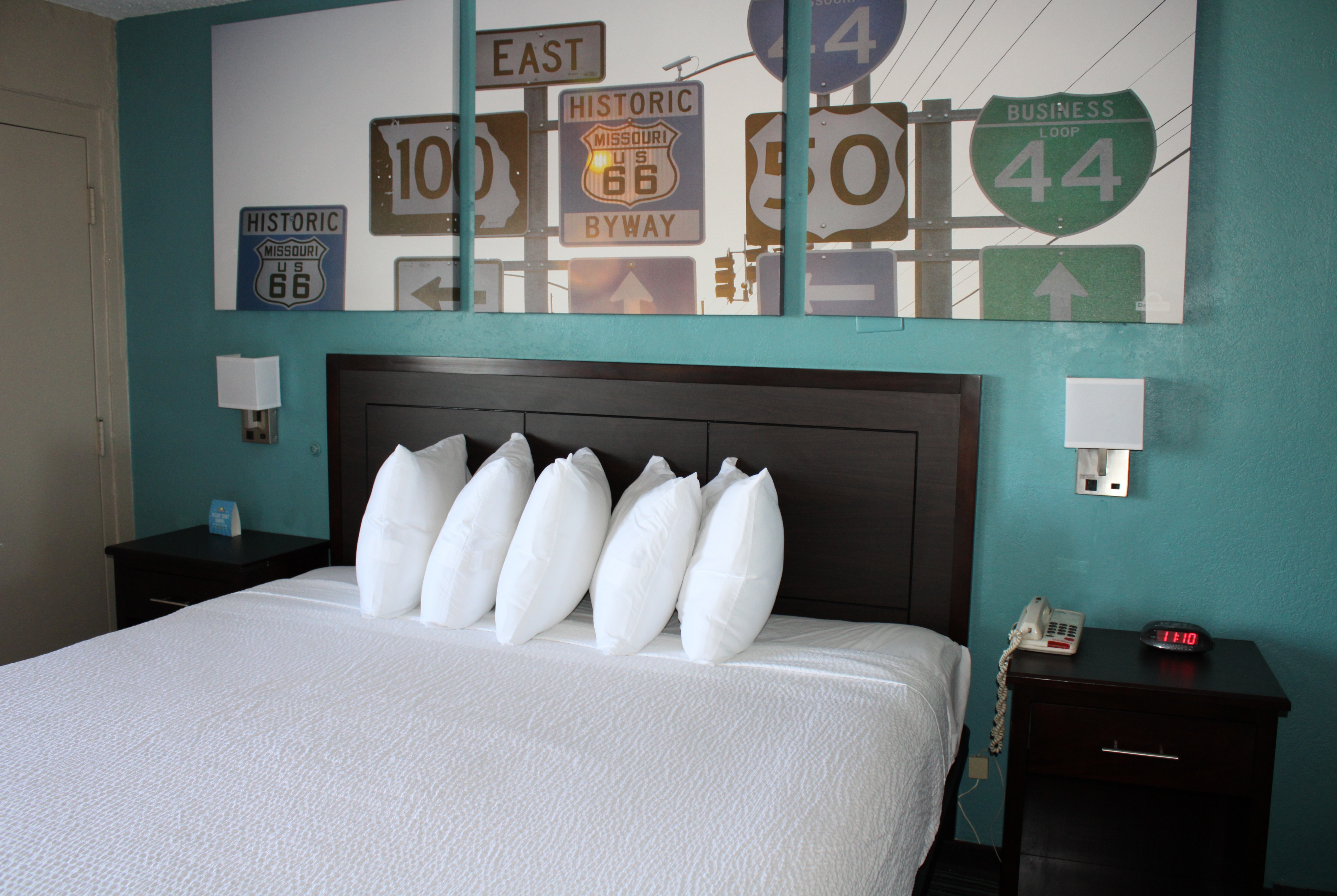 Guest room at the Days Inn & Suites by Wyndham Springfield on I-44 in Springfield, Missouri