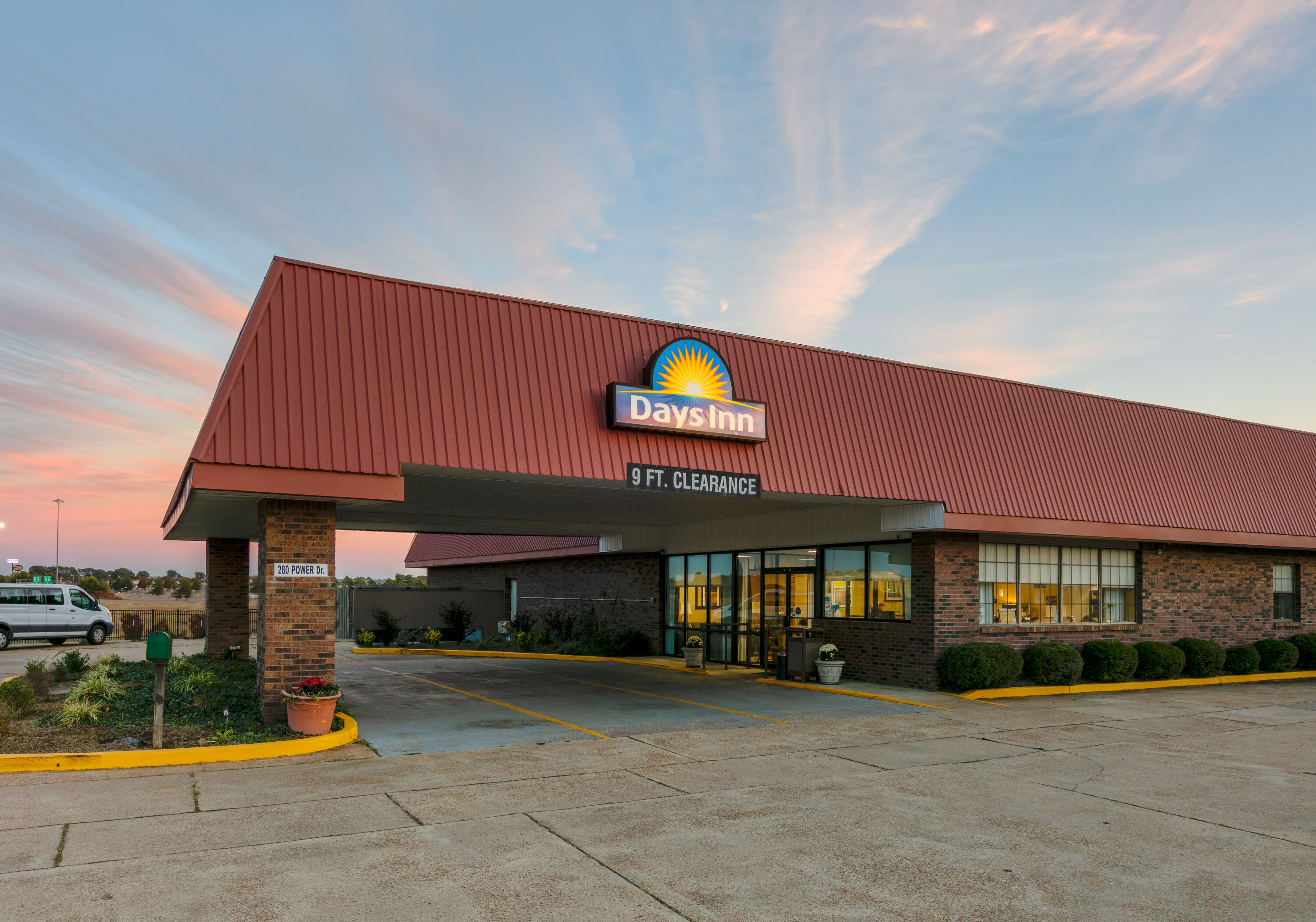 Exterior Dusk Image of Days Inn by Wyndham Batesville hotel in Batesville, Mississippi