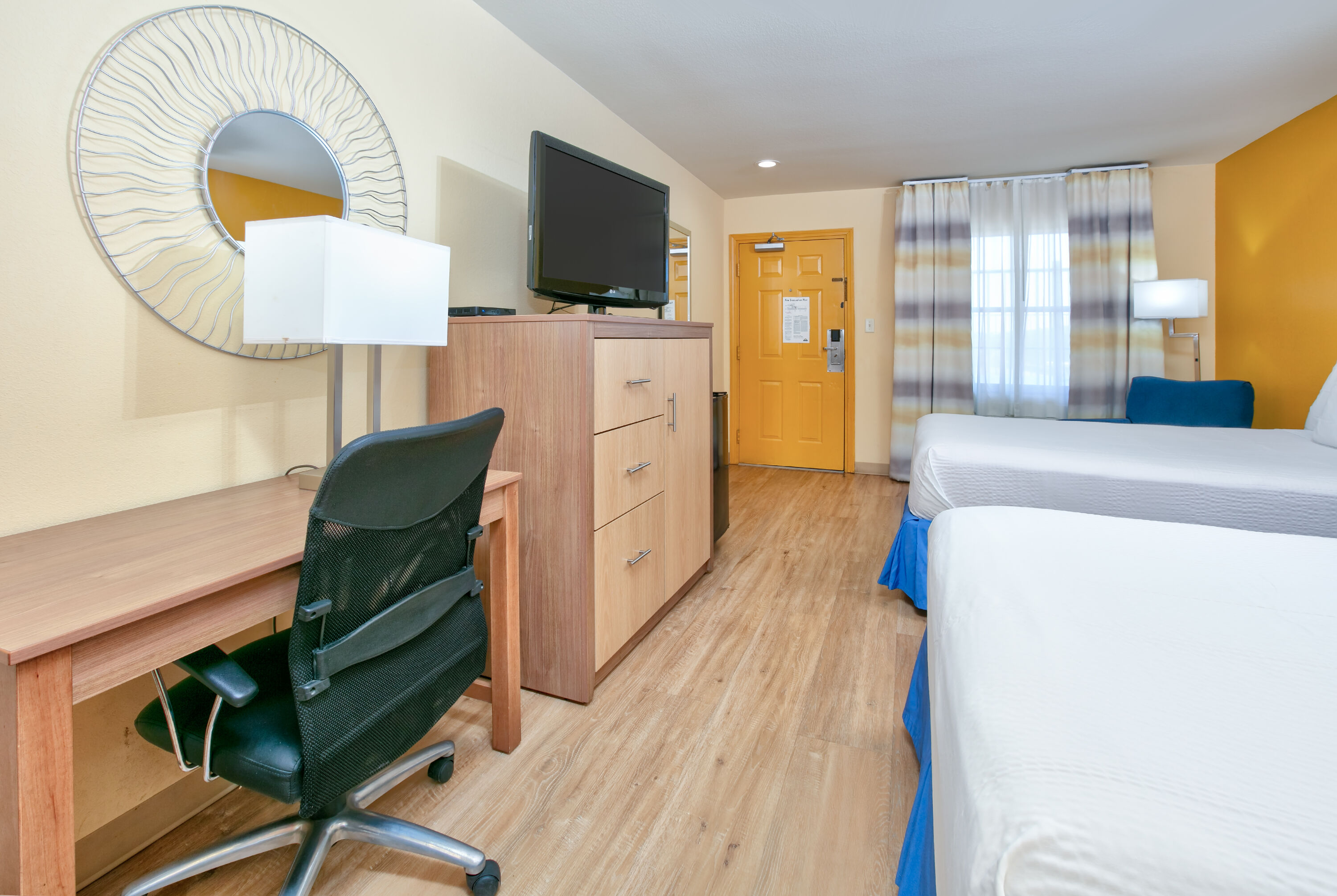 Guest room at the Days Inn by Wyndham Batesville in Batesville, Mississippi