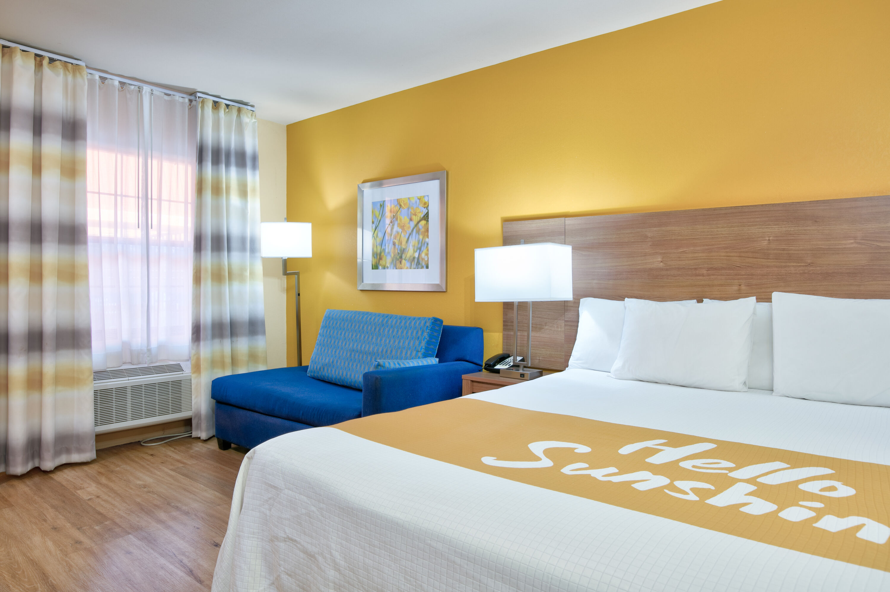 Guest room at the Days Inn by Wyndham Batesville in Batesville, Mississippi