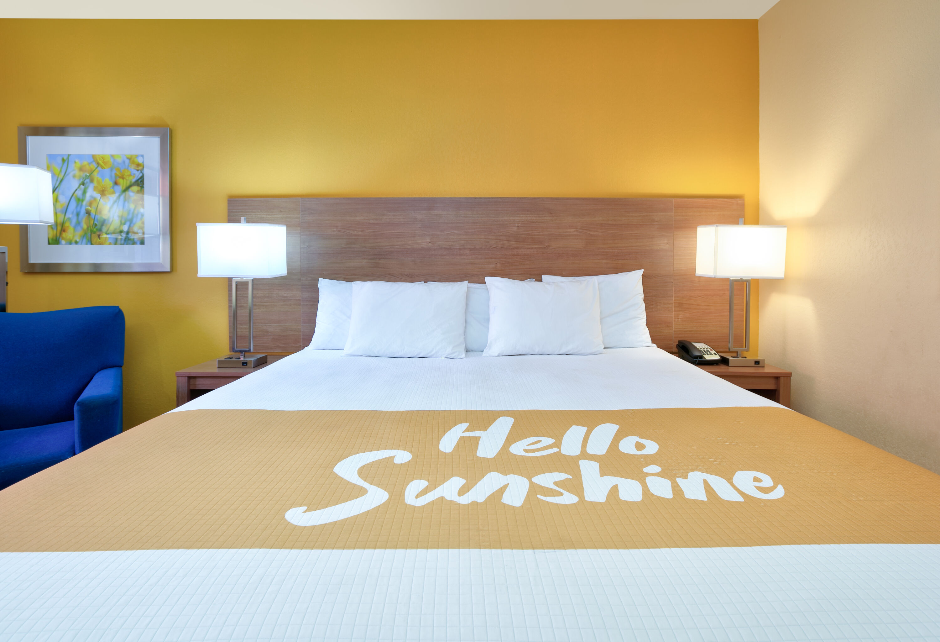 Guest room at the Days Inn by Wyndham Batesville in Batesville, Mississippi