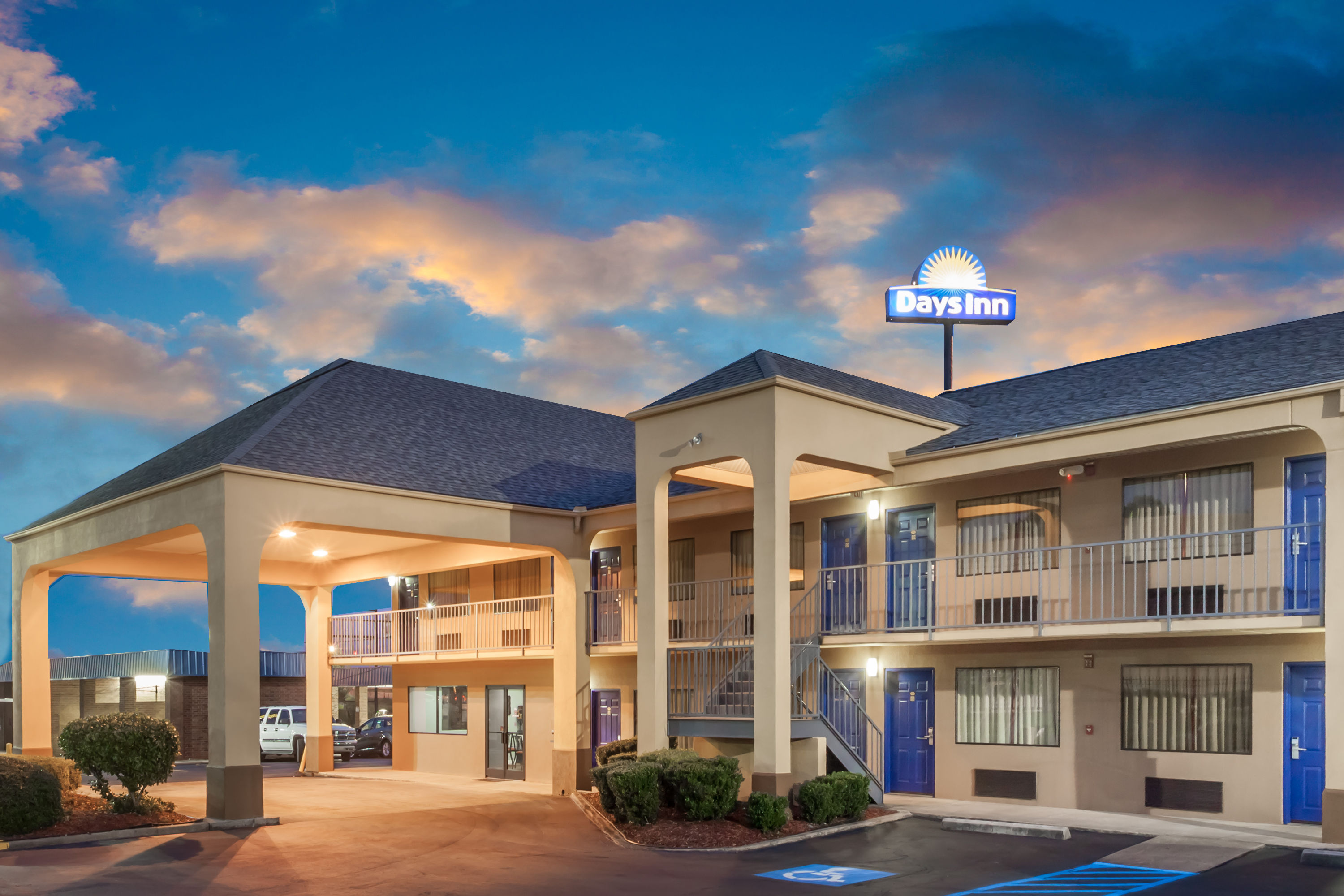 Days Inn by Wyndham Clinton Clinton MS Hotels