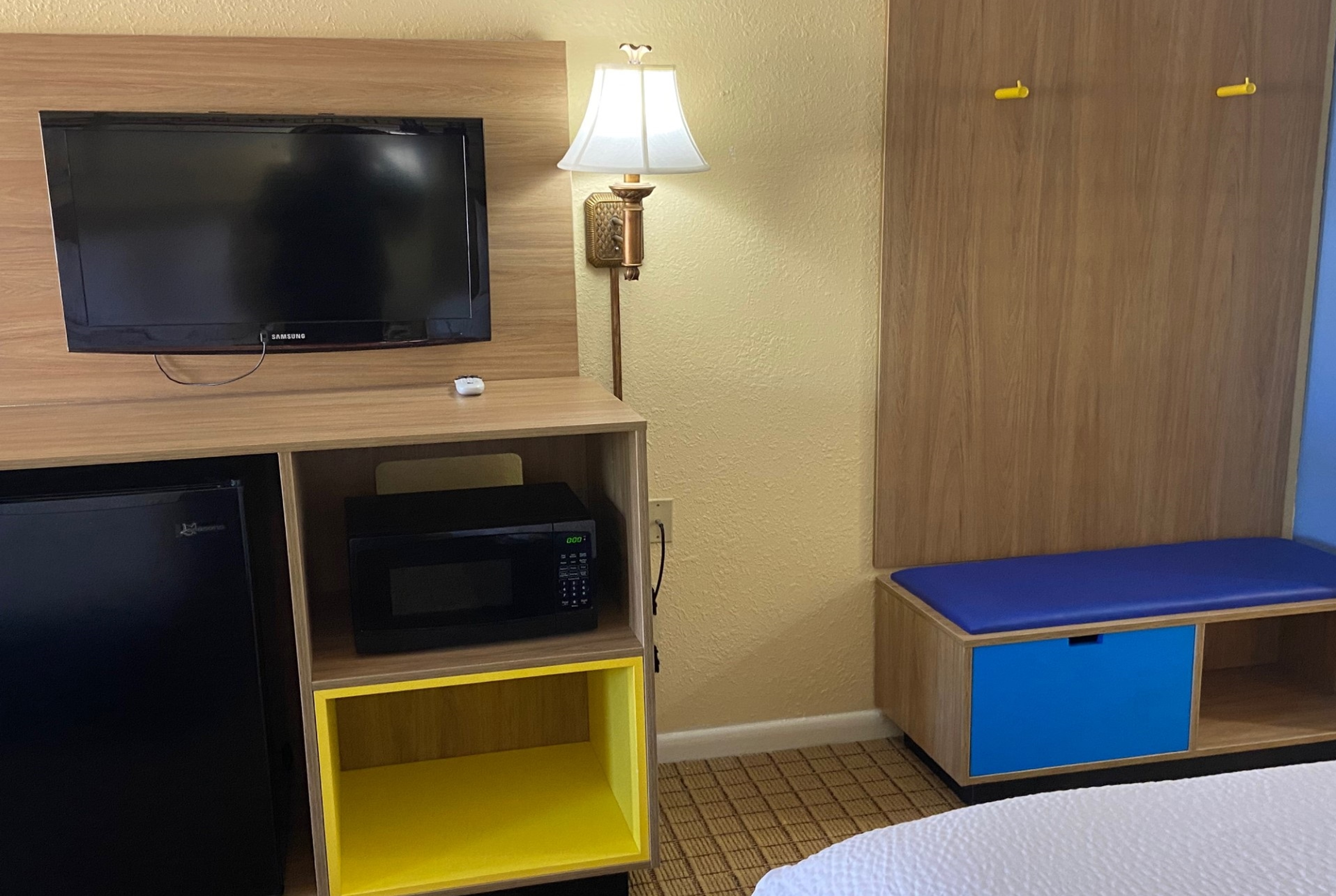 Guest room at the Days Inn by Wyndham Clinton in Clinton, Mississippi