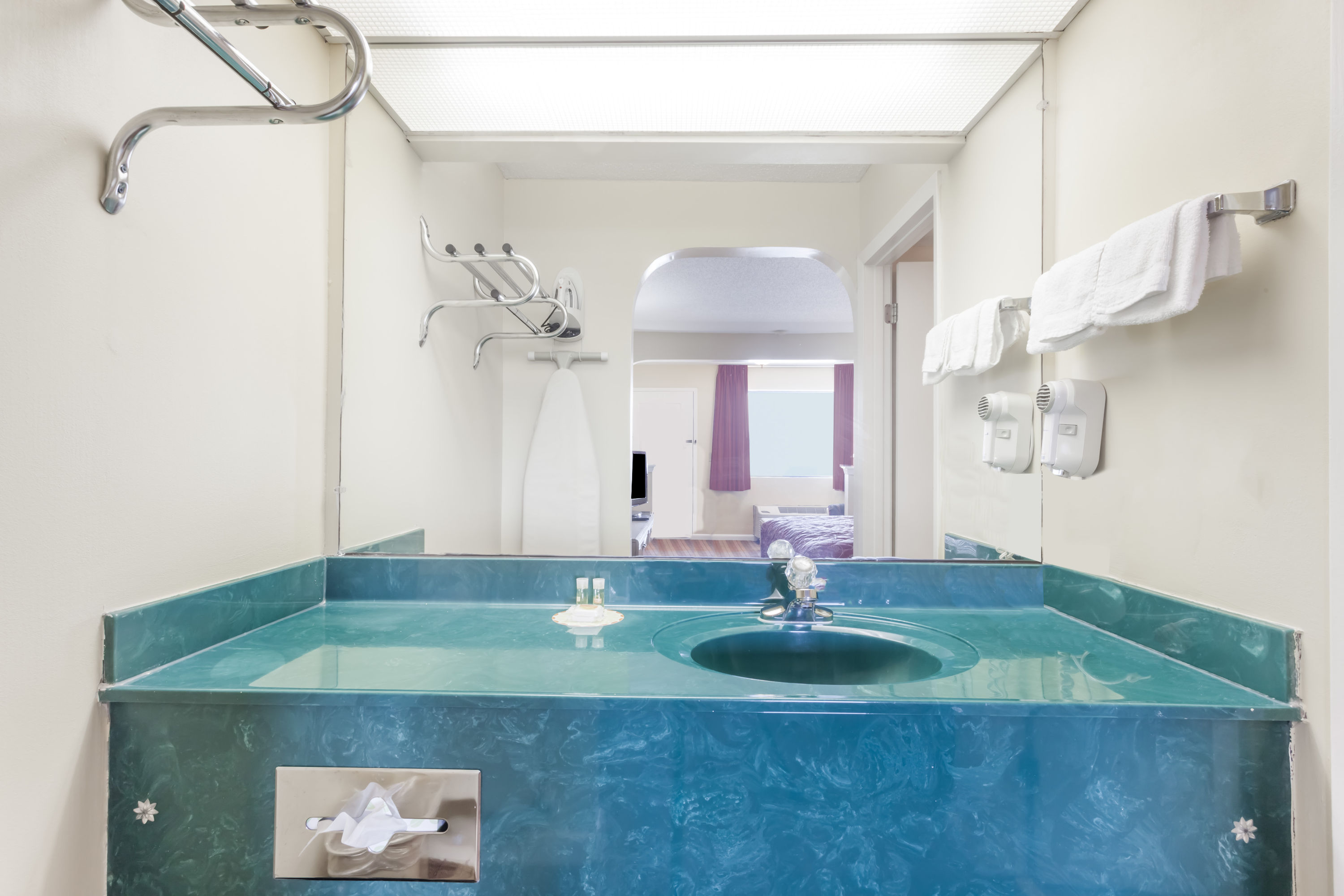 Guest room at the Days Inn by Wyndham Clinton in Clinton, Mississippi