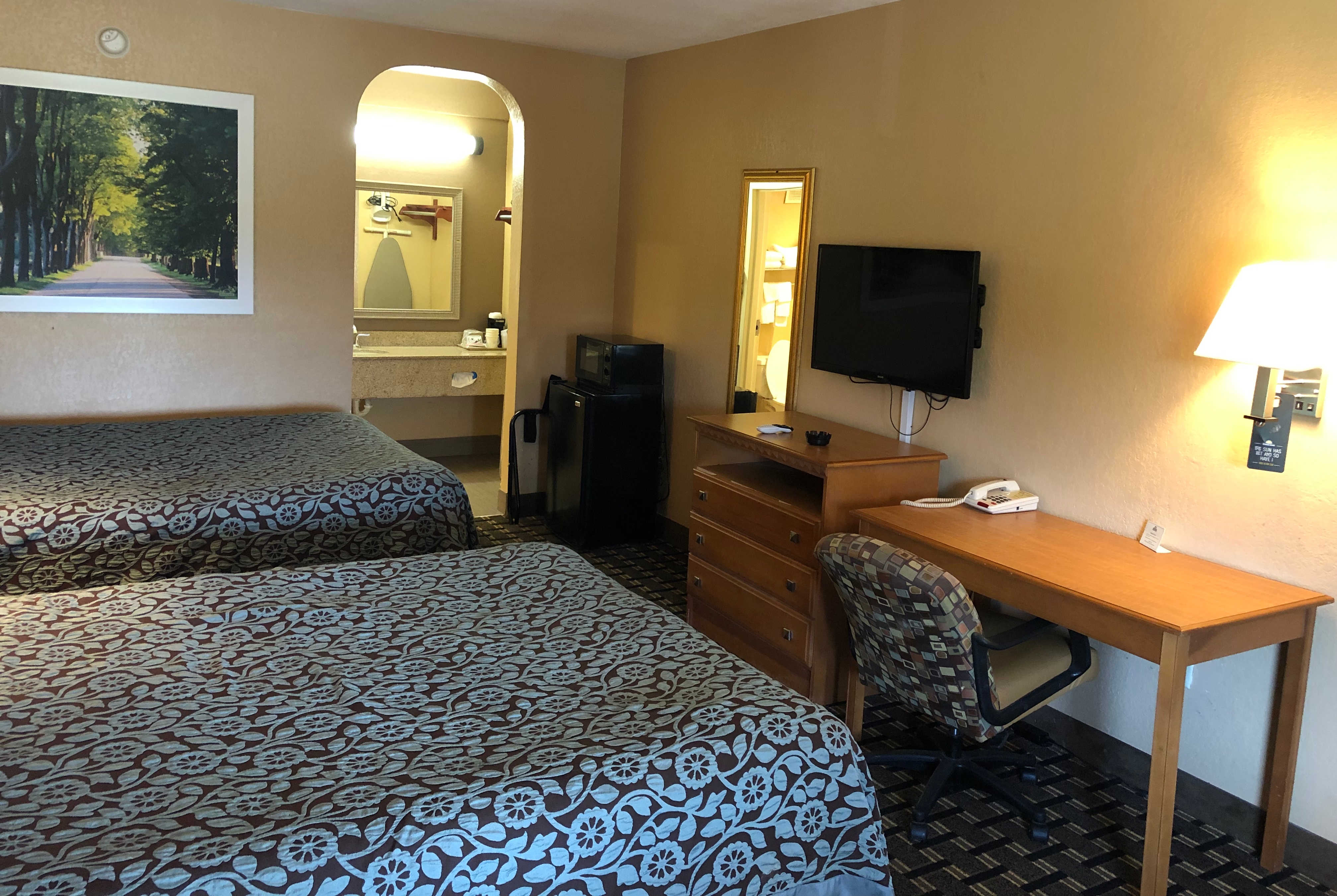 Guest room at the Days Inn by Wyndham Columbus in Columbus, Mississippi
