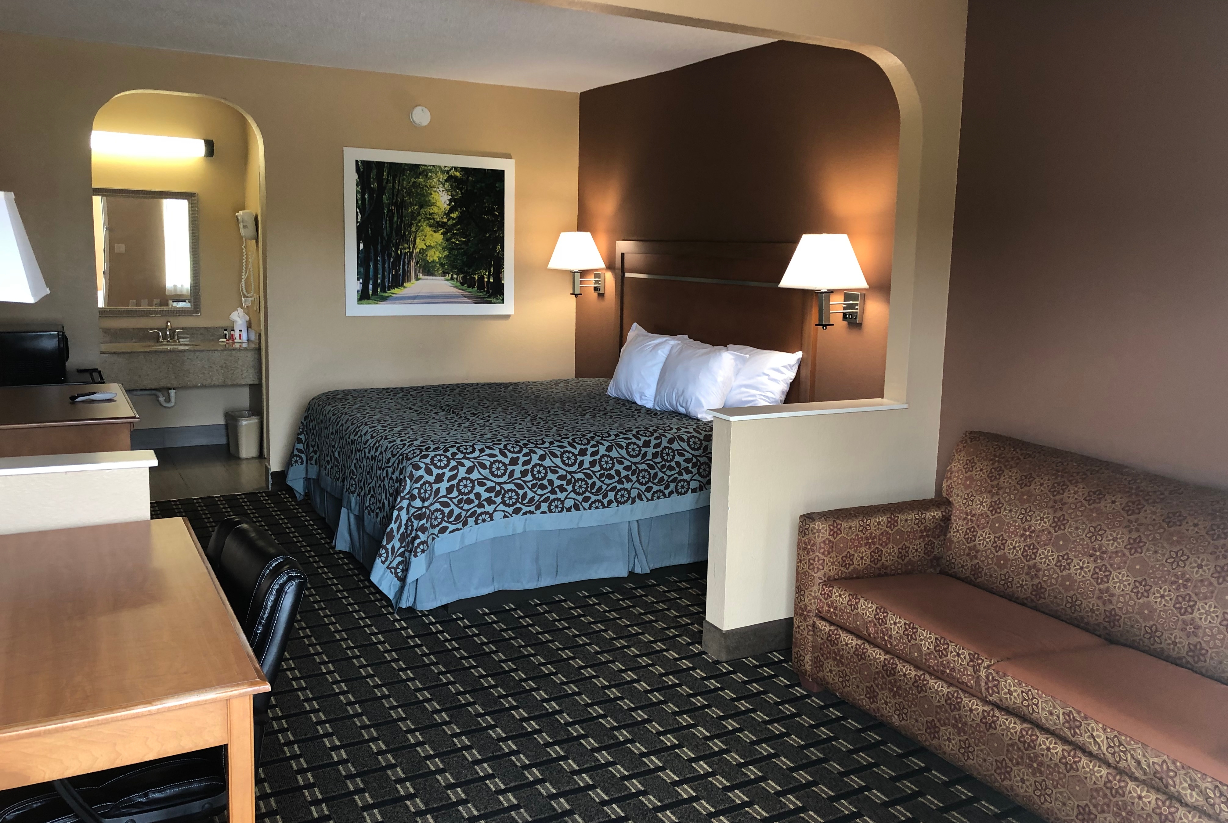 Guest room at the Days Inn by Wyndham Columbus in Columbus, Mississippi