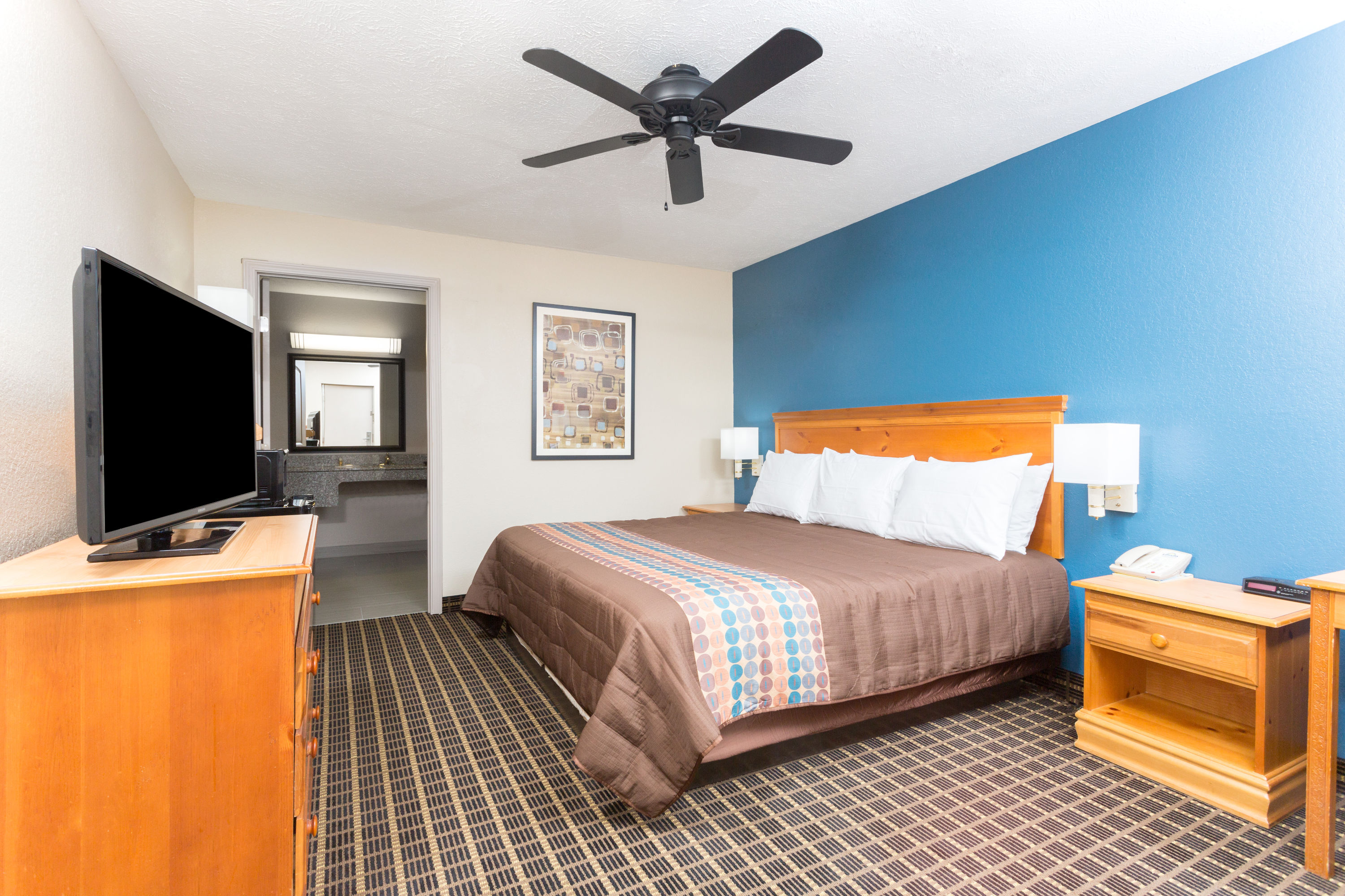 Days Inn by Wyndham Forest Forest MS Hotels