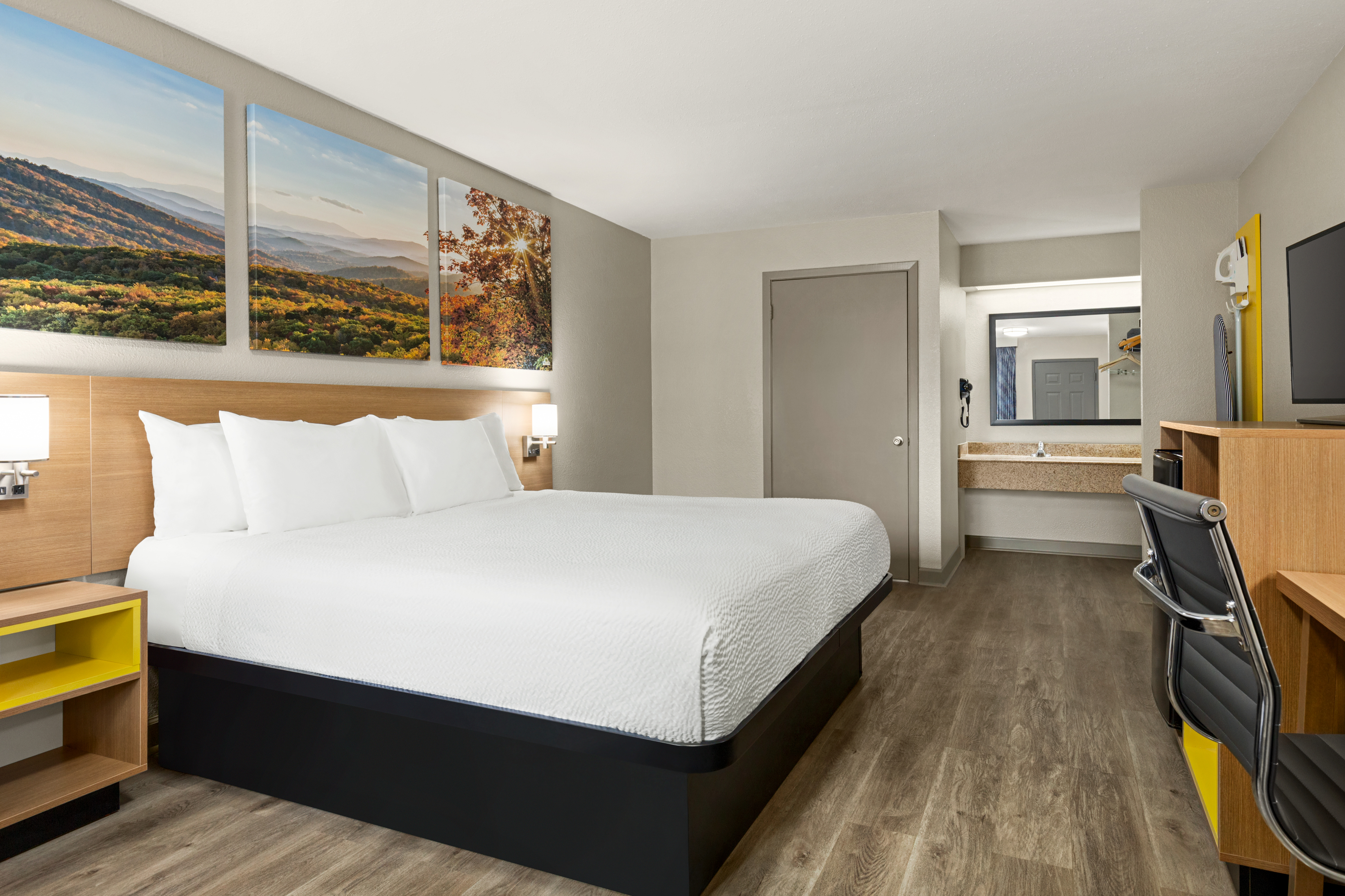 Guest room at the Days Inn by Wyndham Fulton in Fulton, Mississippi