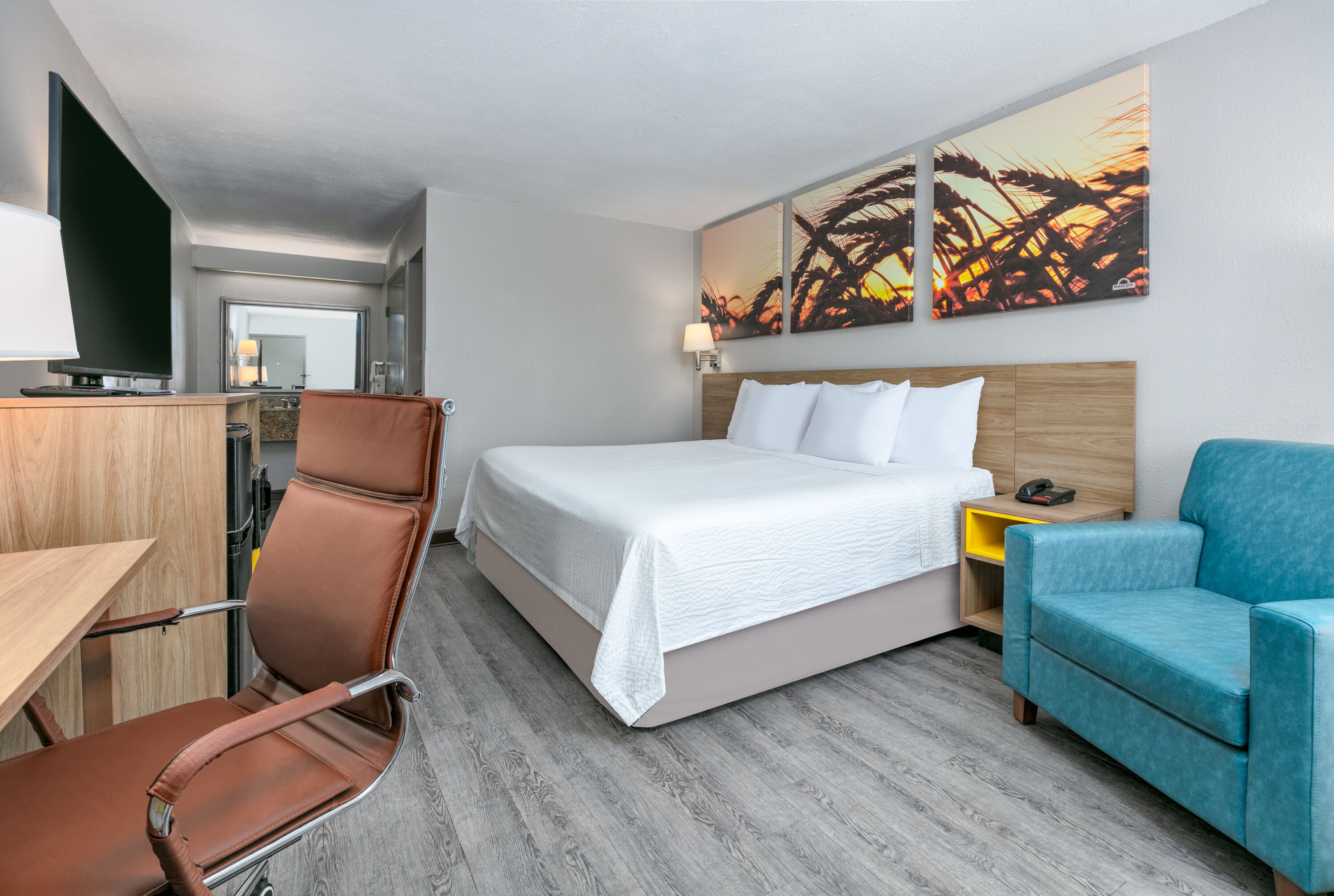 Guest room at the Days Inn by Wyndham Greenville MS in Greenville, Mississippi