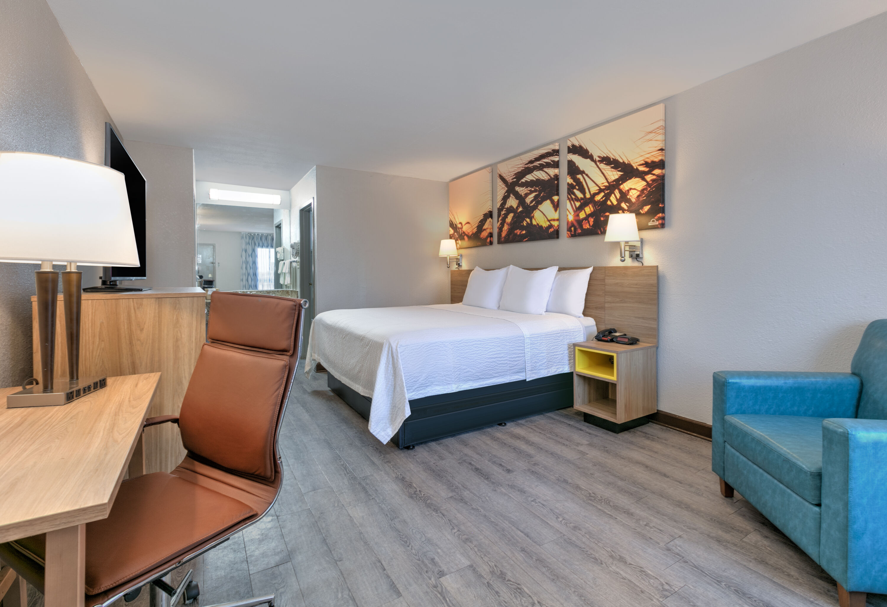 Guest room at the Days Inn by Wyndham Greenville MS in Greenville, Mississippi