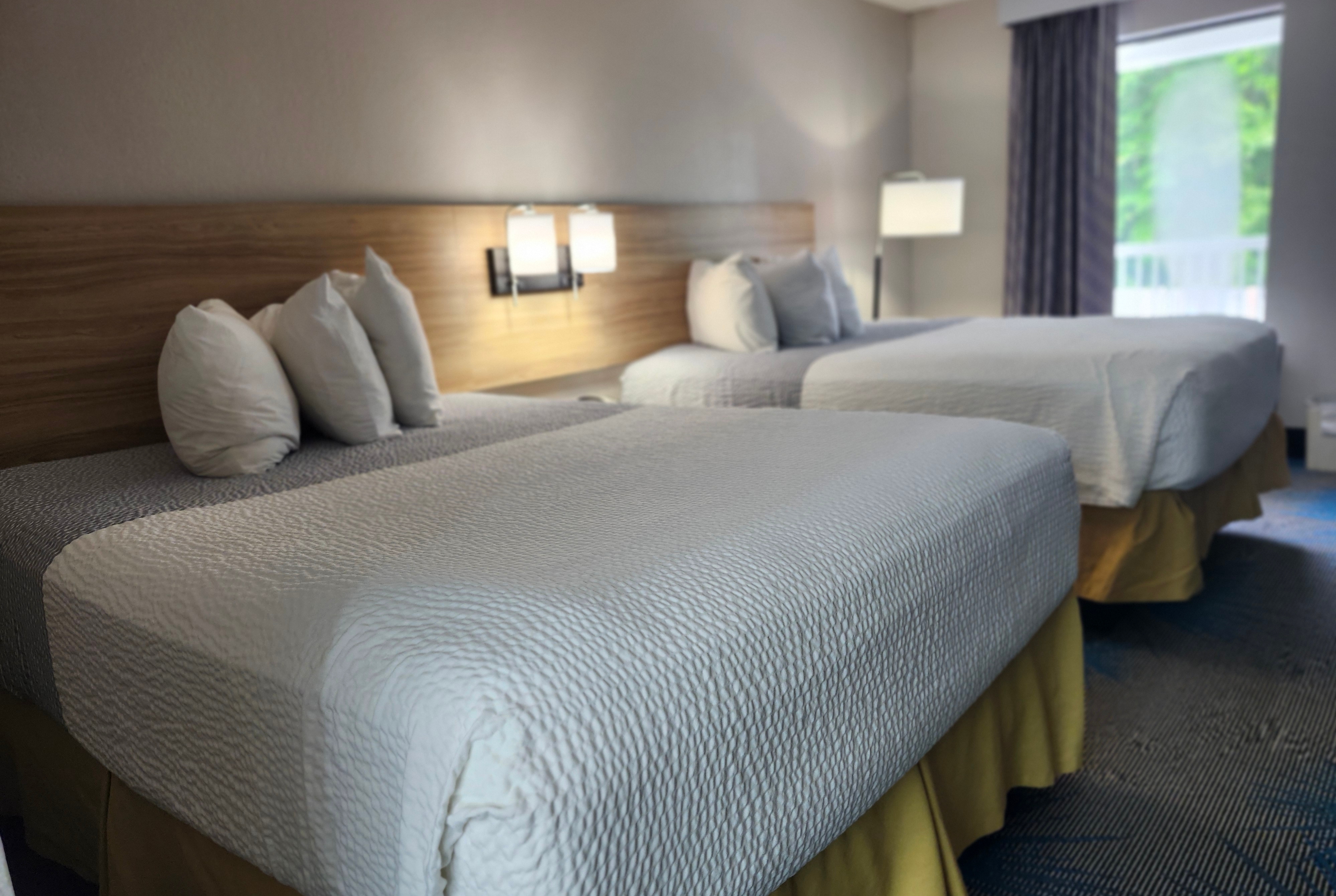 Guest room at the Days Inn by Wyndham Ocean Springs in Ocean Springs, Mississippi