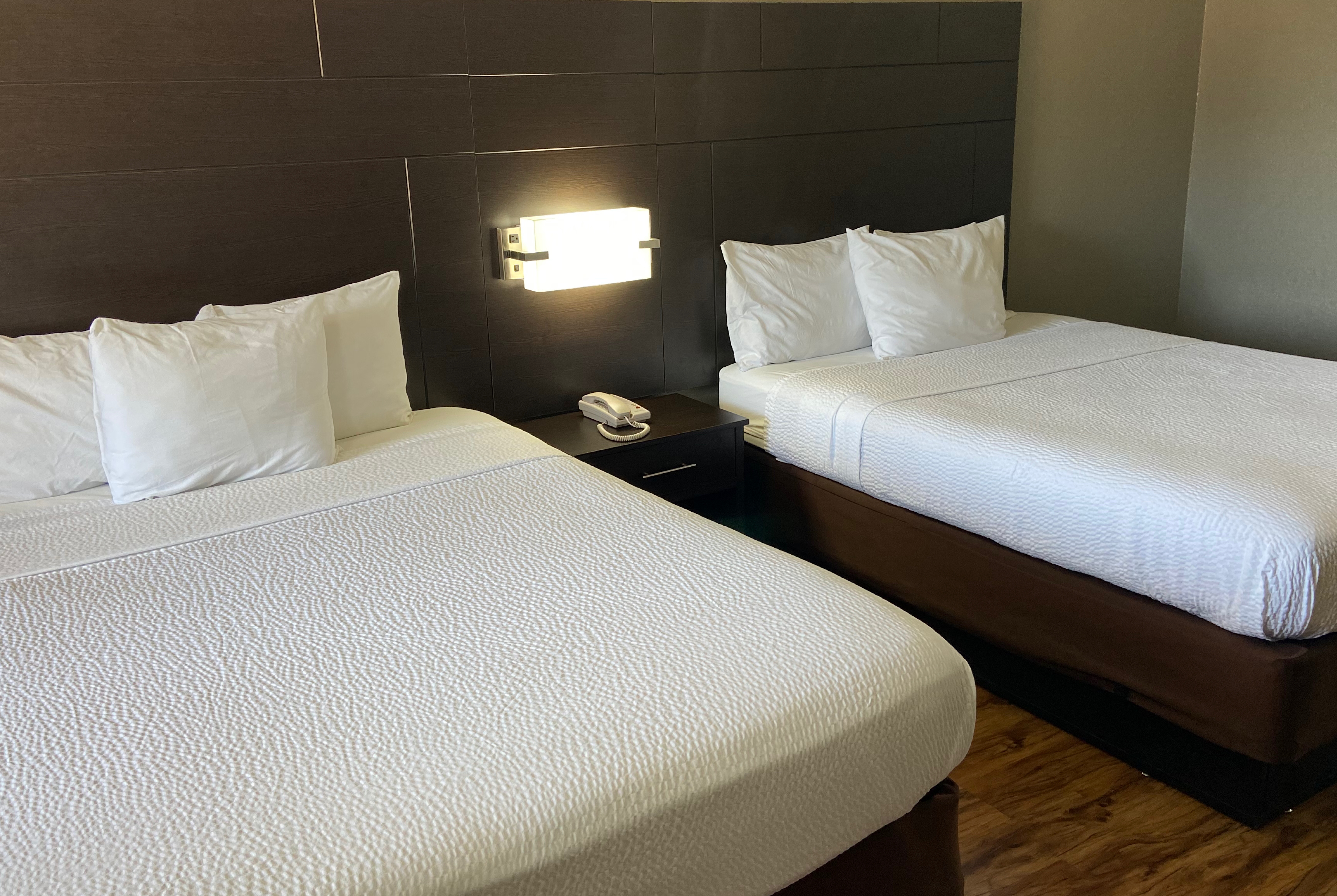 Guest room at the Days Inn by Wyndham Tupelo in Tupelo, Mississippi