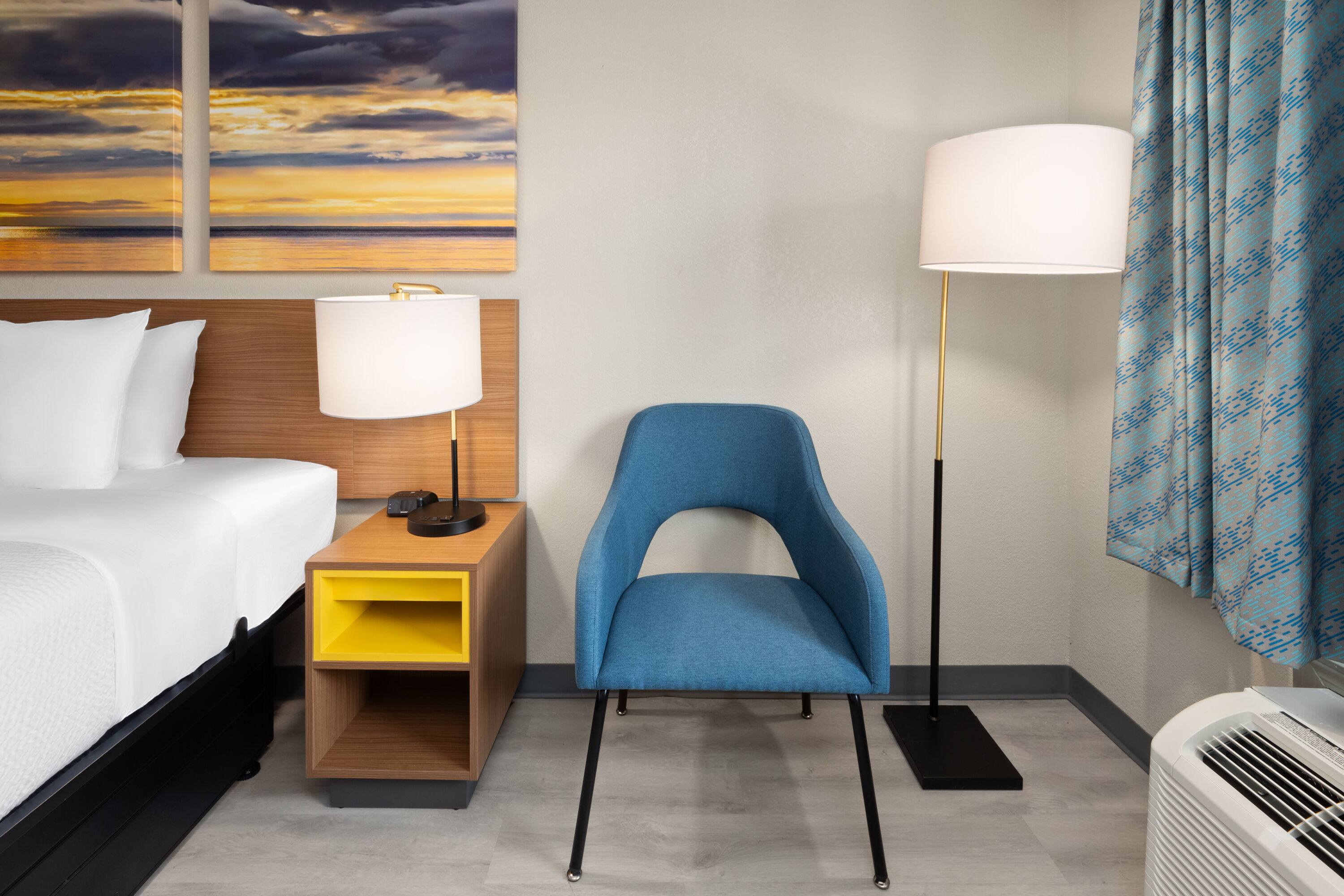 Guest room at the Days Inn & Suites by Wyndham Vicksburg in Vicksburg, Mississippi