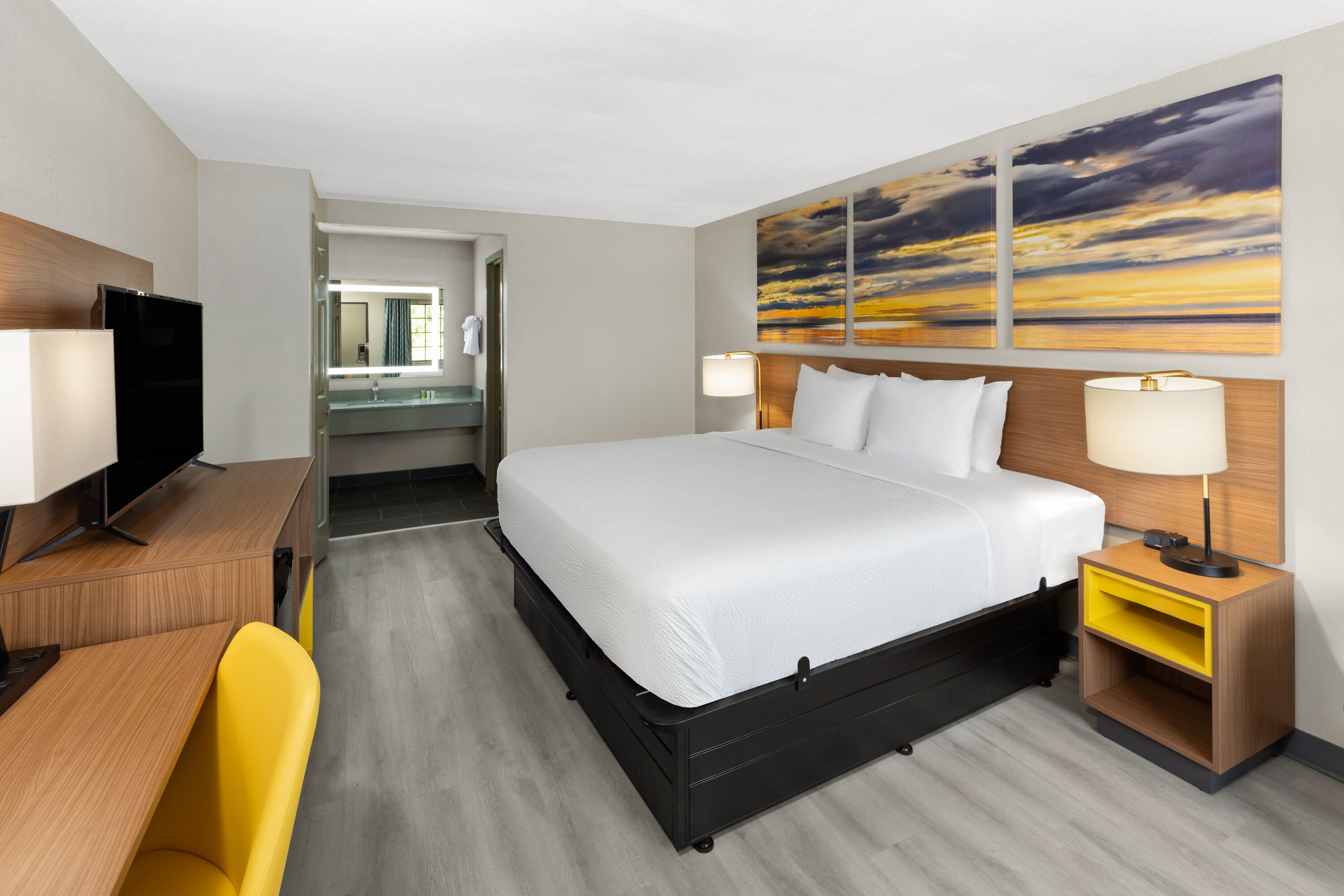 Guest room at the Days Inn & Suites by Wyndham Vicksburg in Vicksburg, Mississippi