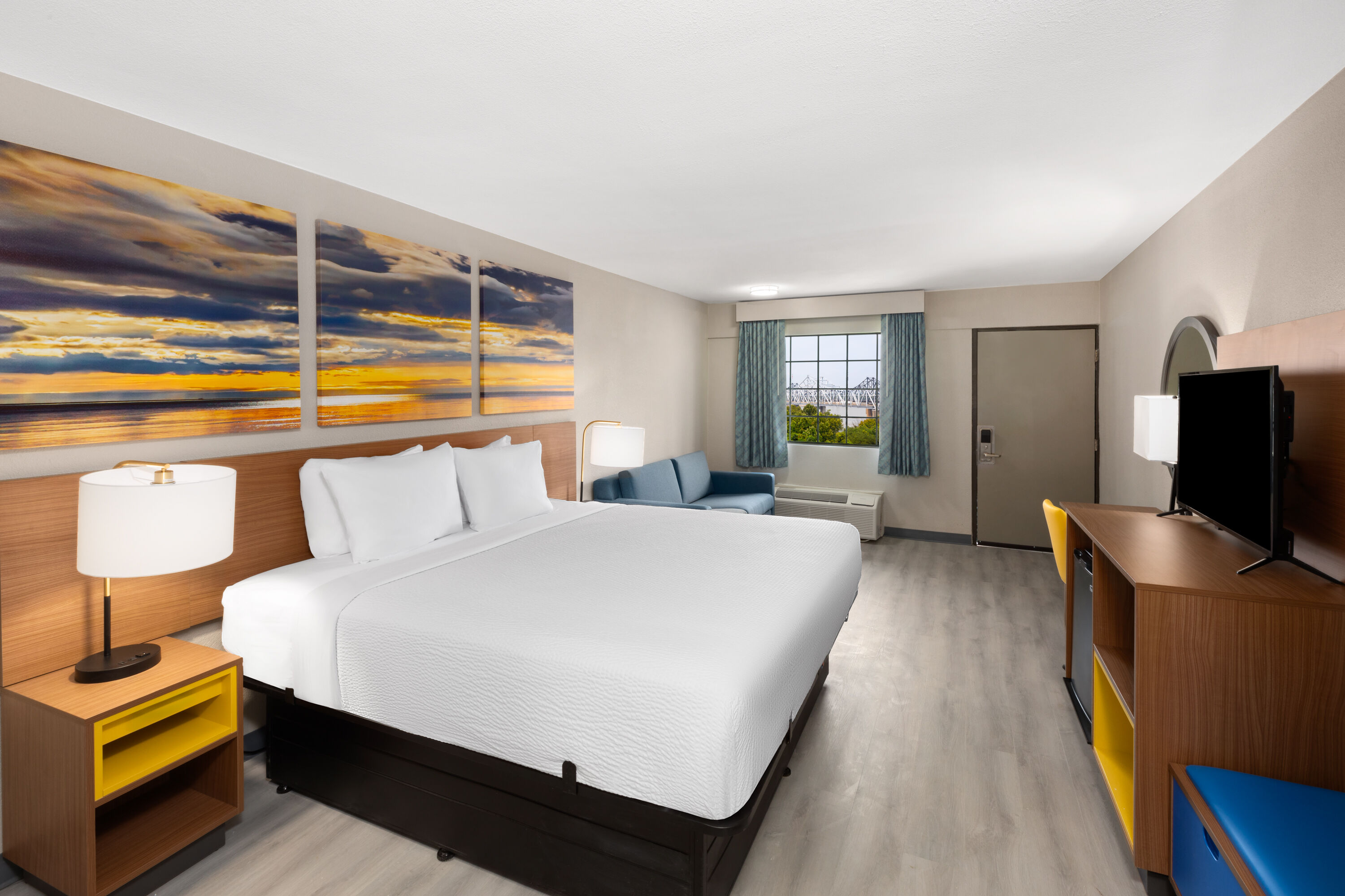 Days Inn & Suites by Wyndham Vicksburg suite in Vicksburg, Mississippi
