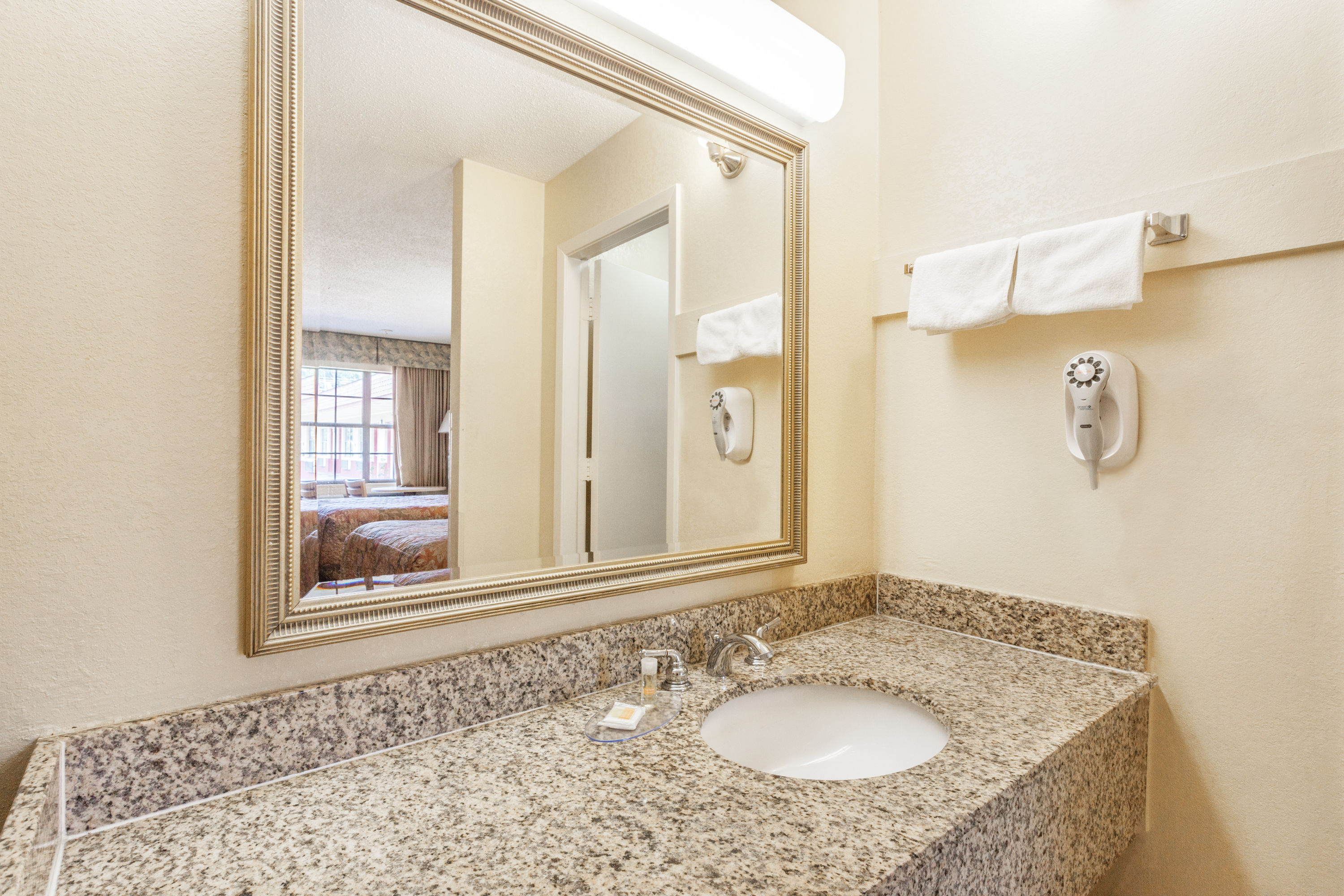 Days Inn by Wyndham Yazoo City Yazoo City, MS Hotels