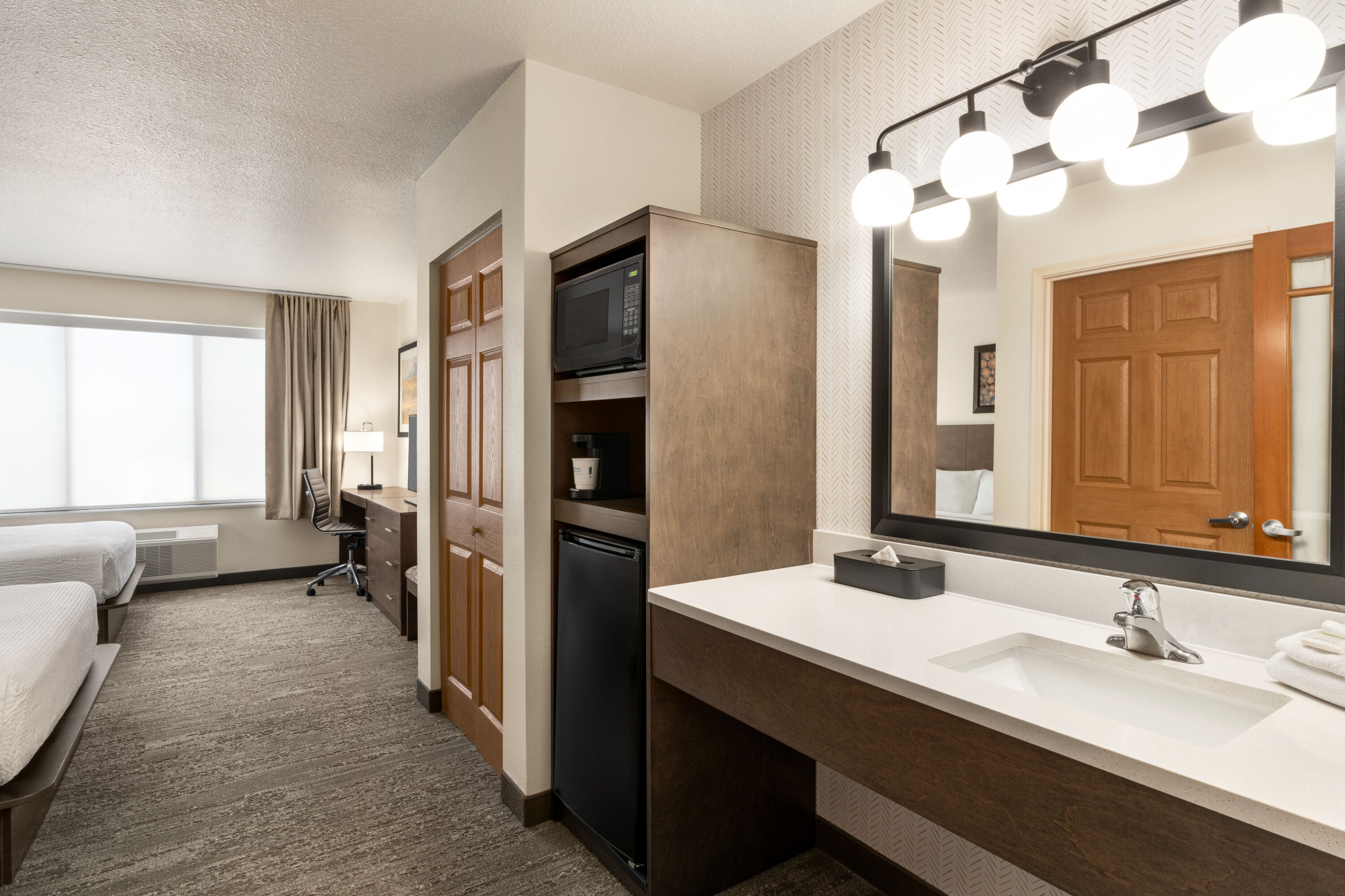 Days Inn & Suites by Wyndham Bozeman suite in Bozeman, Montana